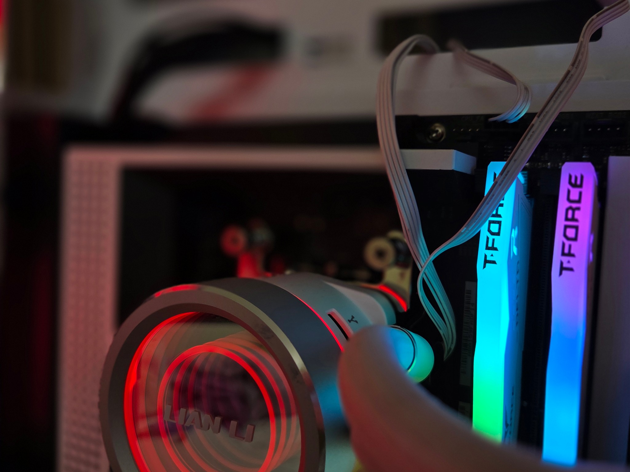 4K Gaming PC | Lian Li | 7800X3D | RX 9070XT 16GB | 32GB DDR5 | 2TB NVME |Wifi
