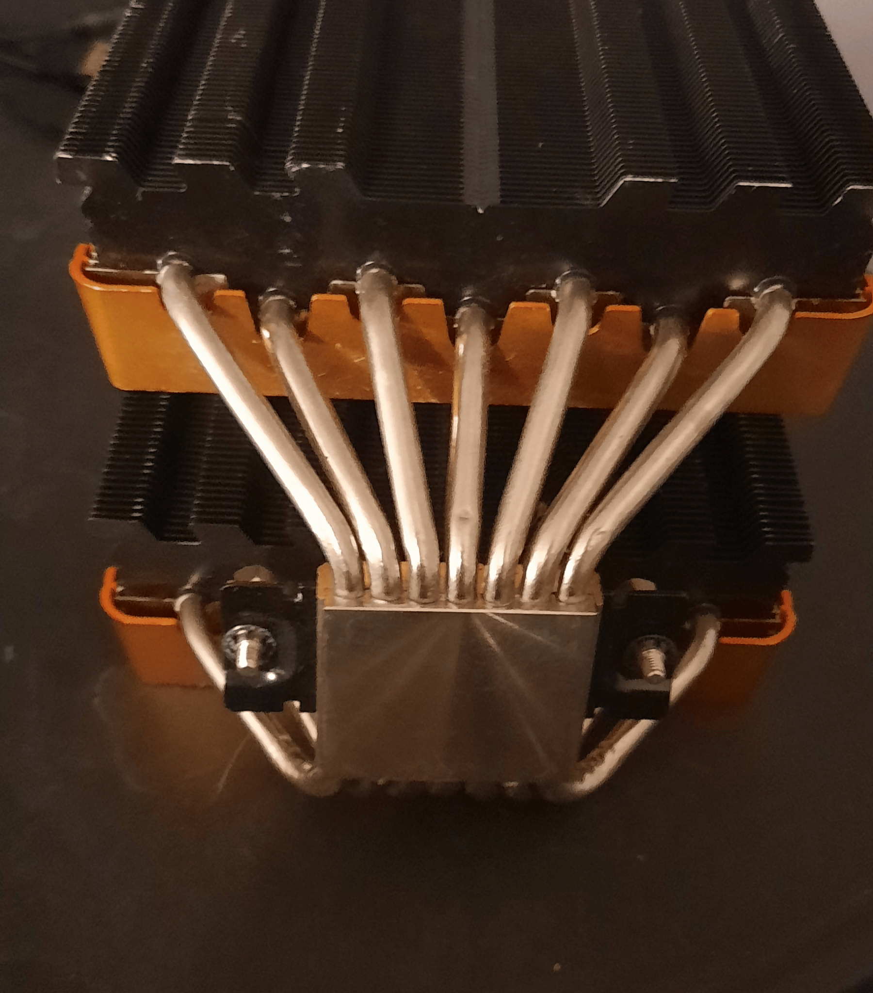 Cryorig R1 CPU cooler with orange and original cover