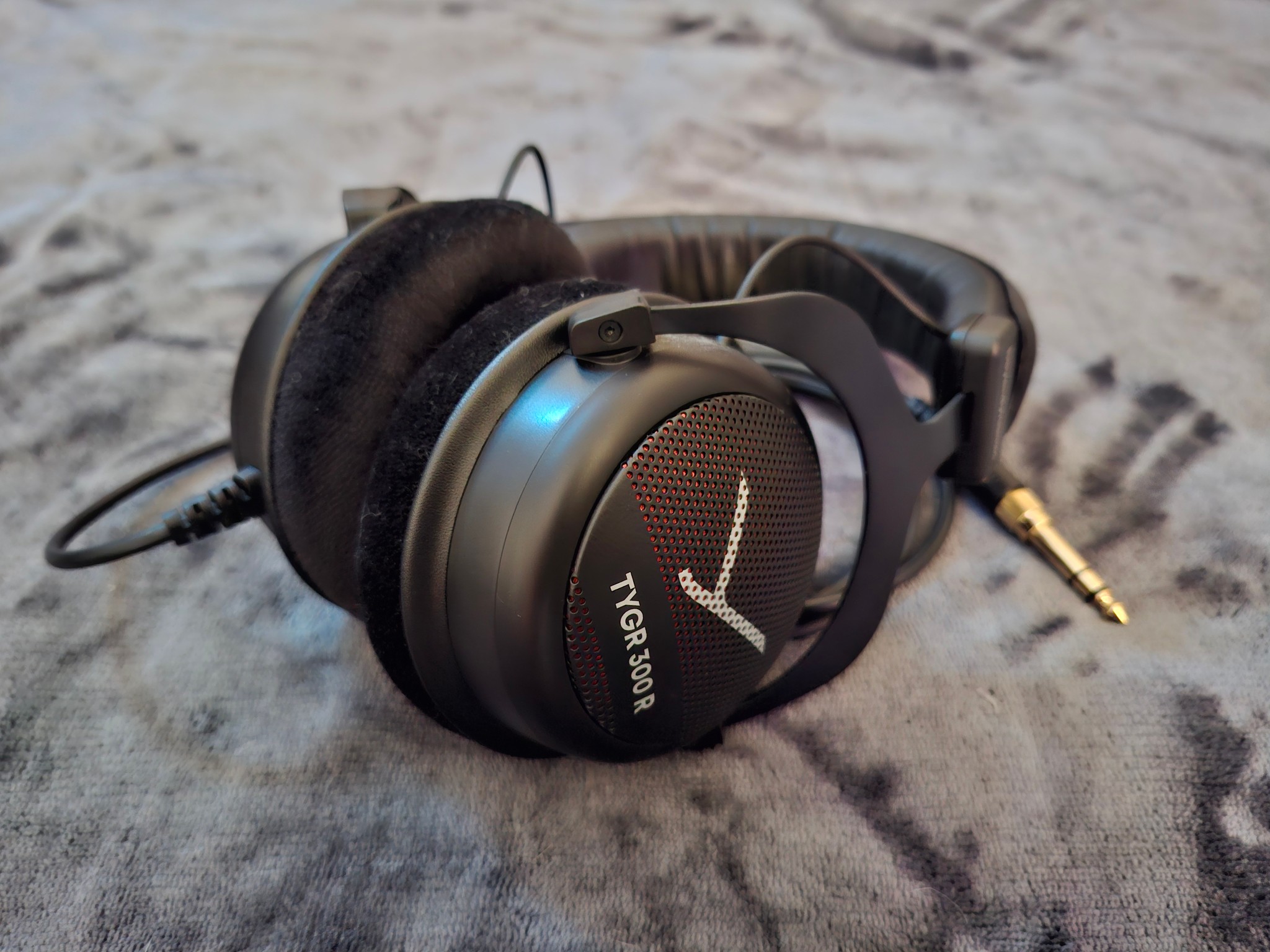 Beyerdynamic TYGR 300 R Gaming Headphones