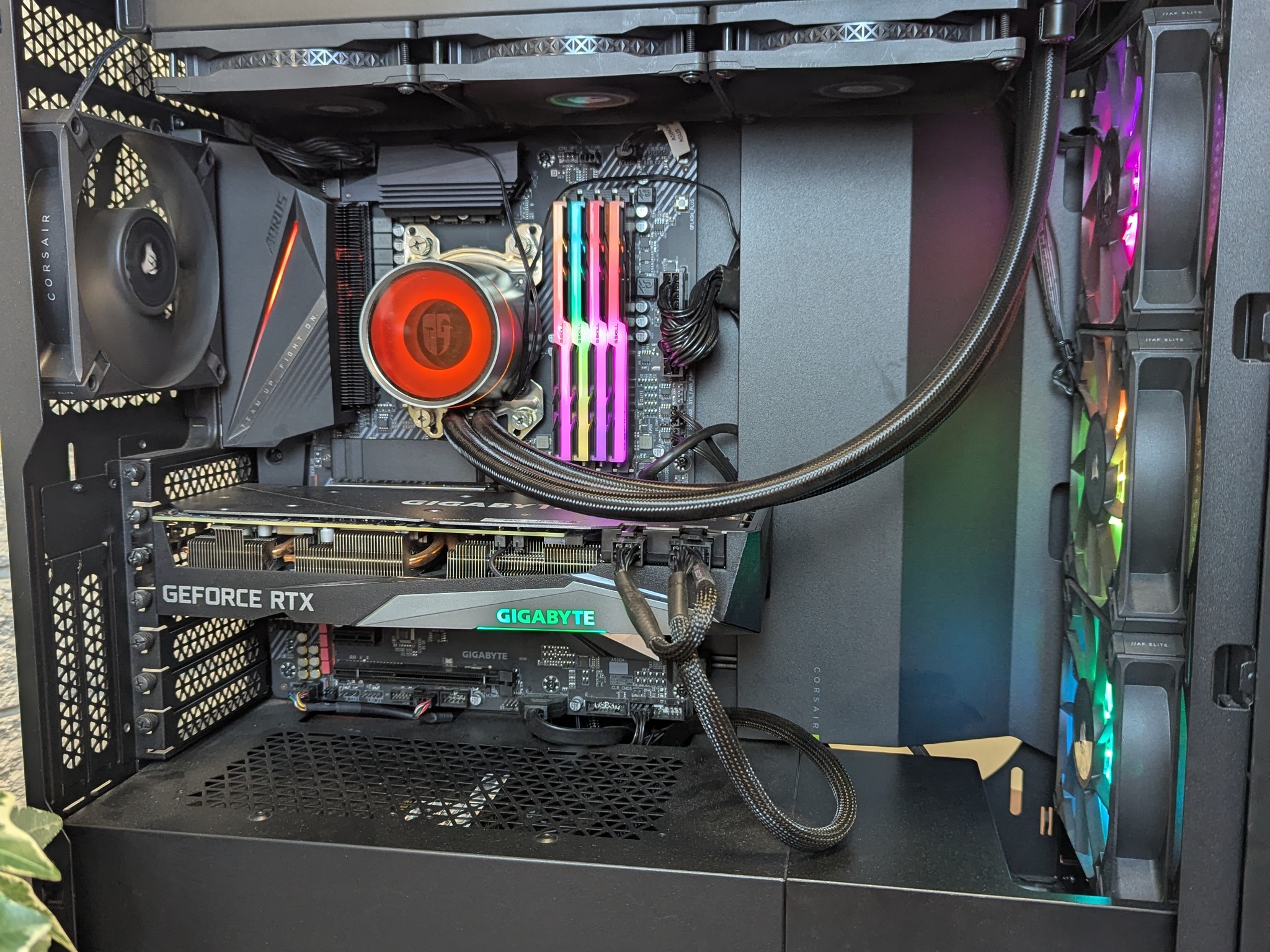 Ryzen 7 3700X | RTX 3070 | 32GB DDR4 3200 | 1.25TB Storage |