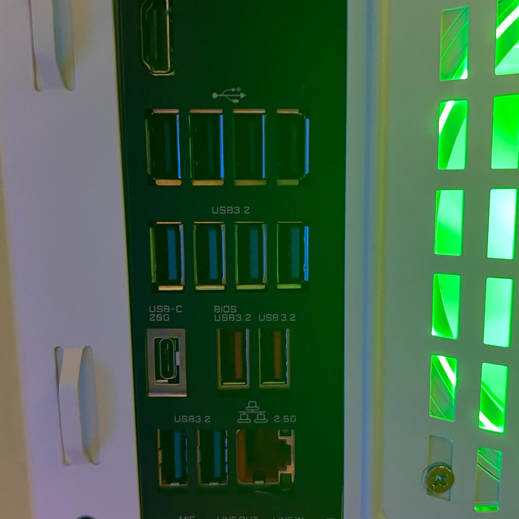 4070ti super/7700x/32gddr5/2tbnvme/1000watt set up for up grades1440/4k
