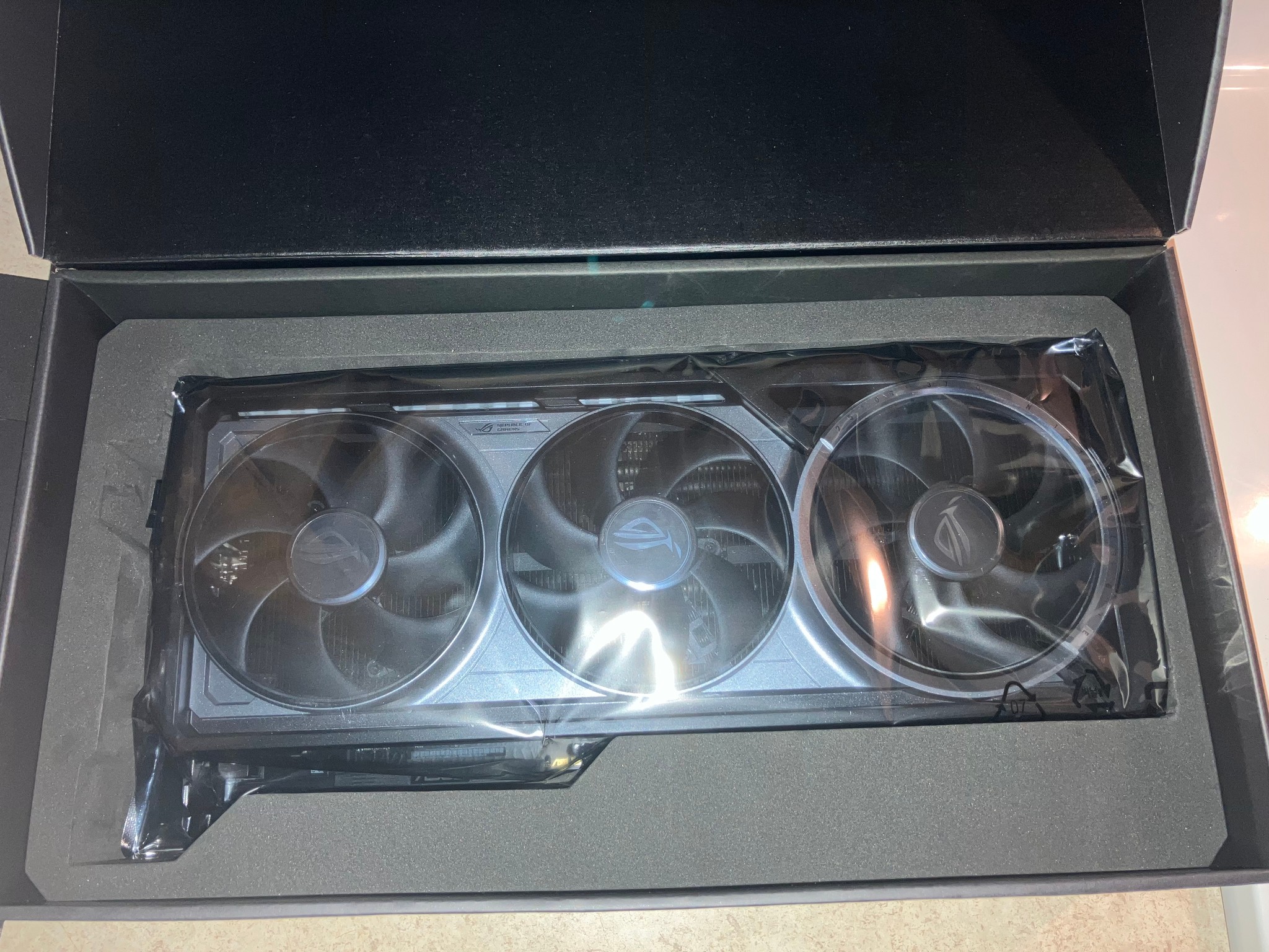 ASUS ROG Astral GeForce RTX 5080 16GB GDDR7 OC Edition