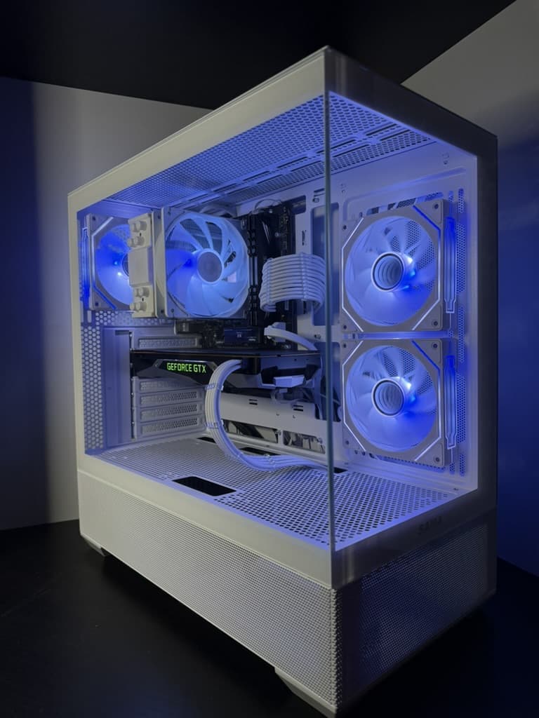 Gaming PC // Founders Edition Nvidia GTX 1070Ti // Ryzen 3600 CPU // 512GB NVME SSD //