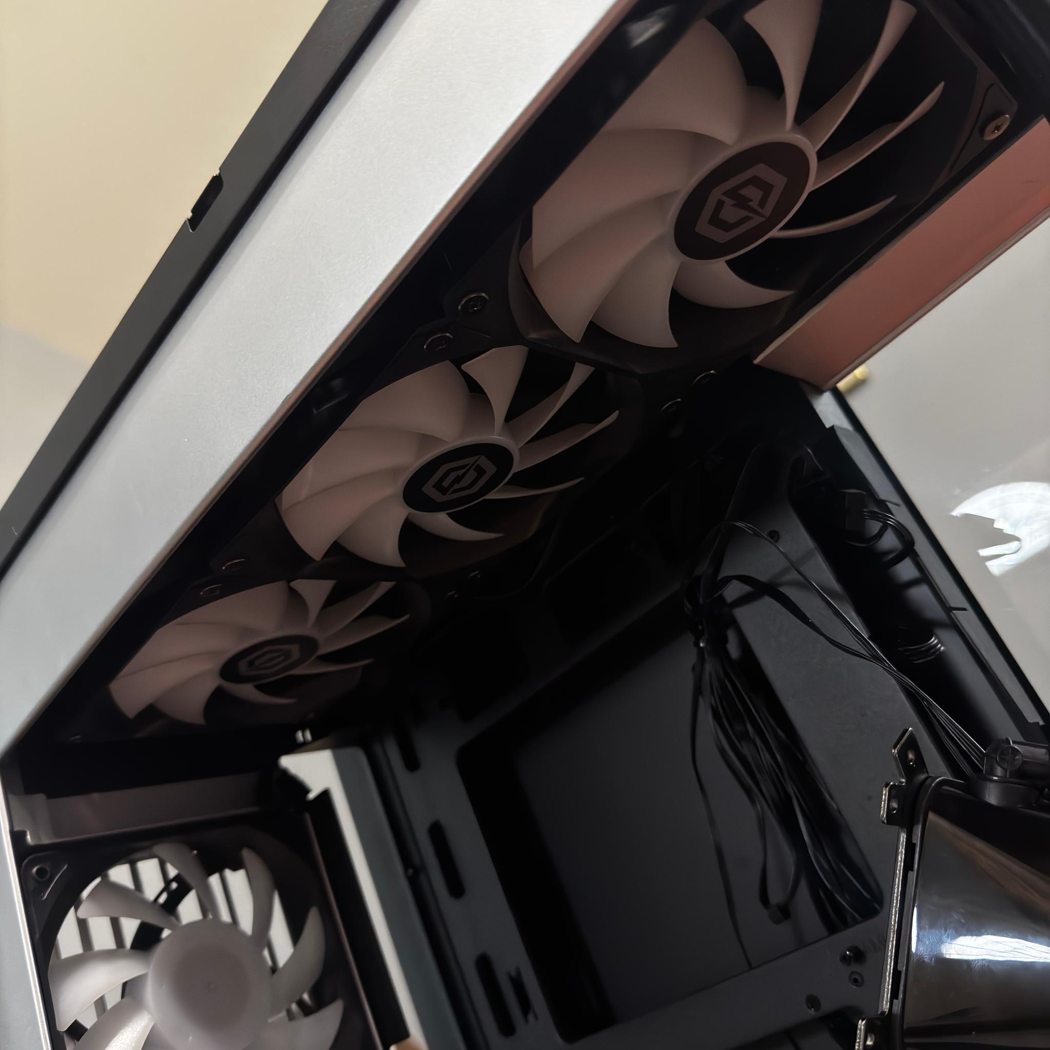 Phanteks Evolv S2.
