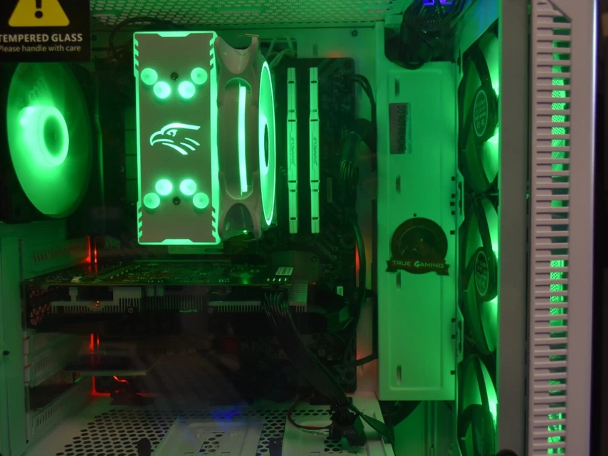 GAMING PC INTEL I5 9400 16 GB RAM RX 6600M 8 GB GPU 1TB NVME & 250 GB HHD RGB