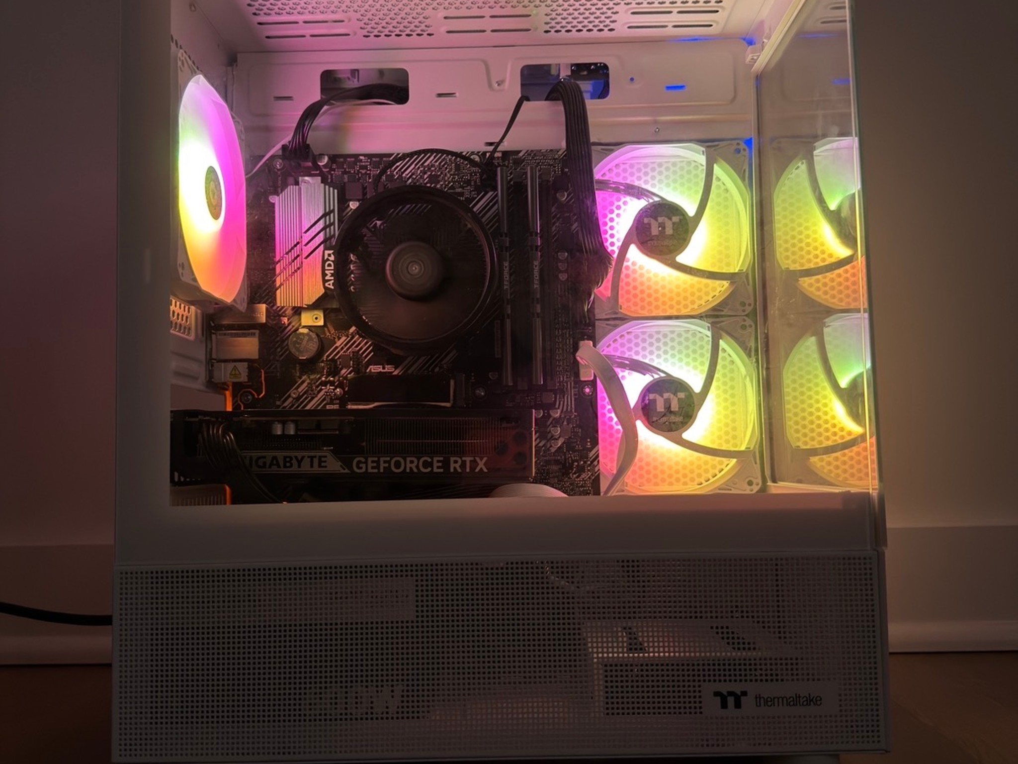 Brand New Custom PC (Ryzen 5 5500, RTX 5060, 16 GB RAM)