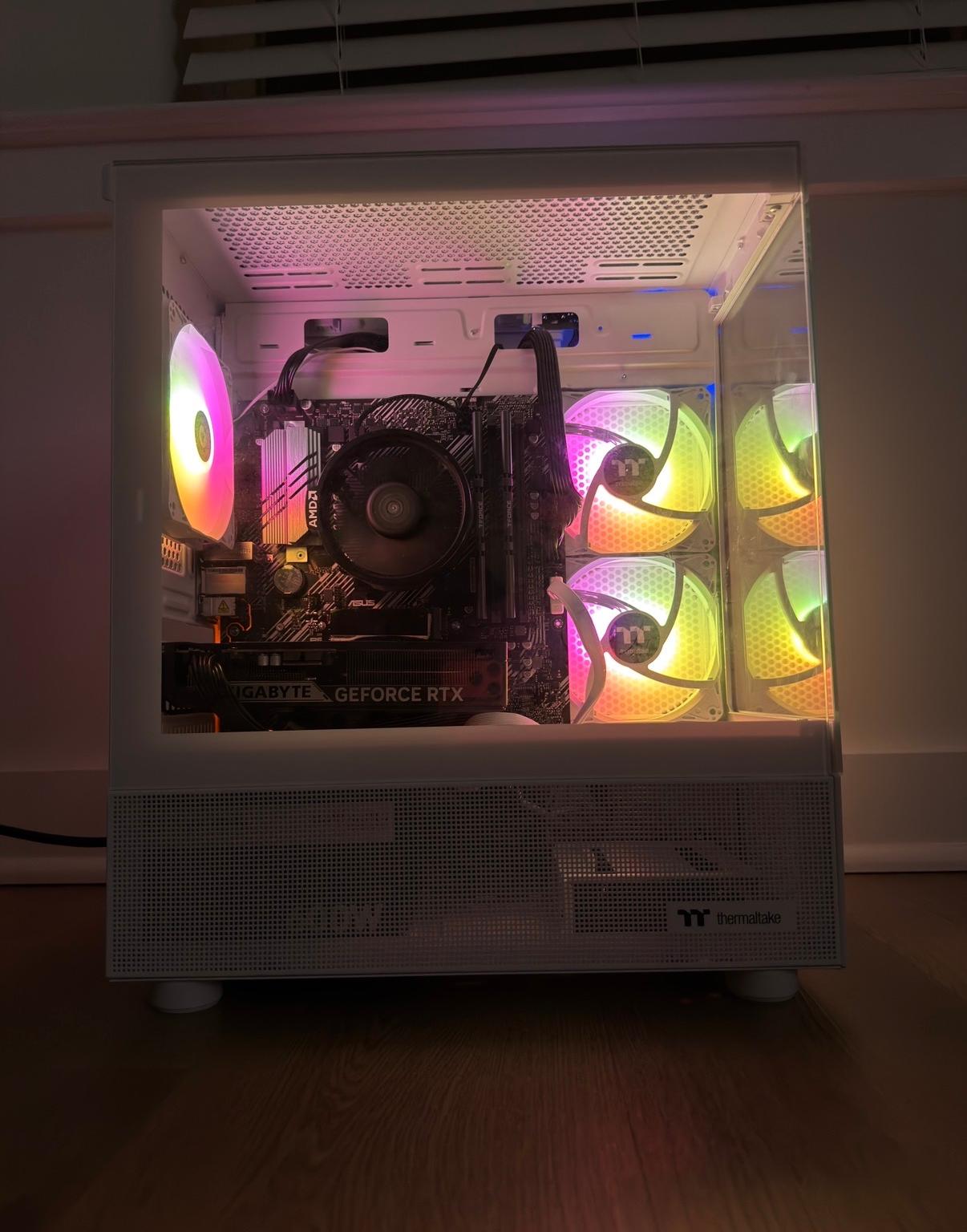 Brand New Custom PC (Ryzen 5 5500, RTX 5060, 16 GB RAM)