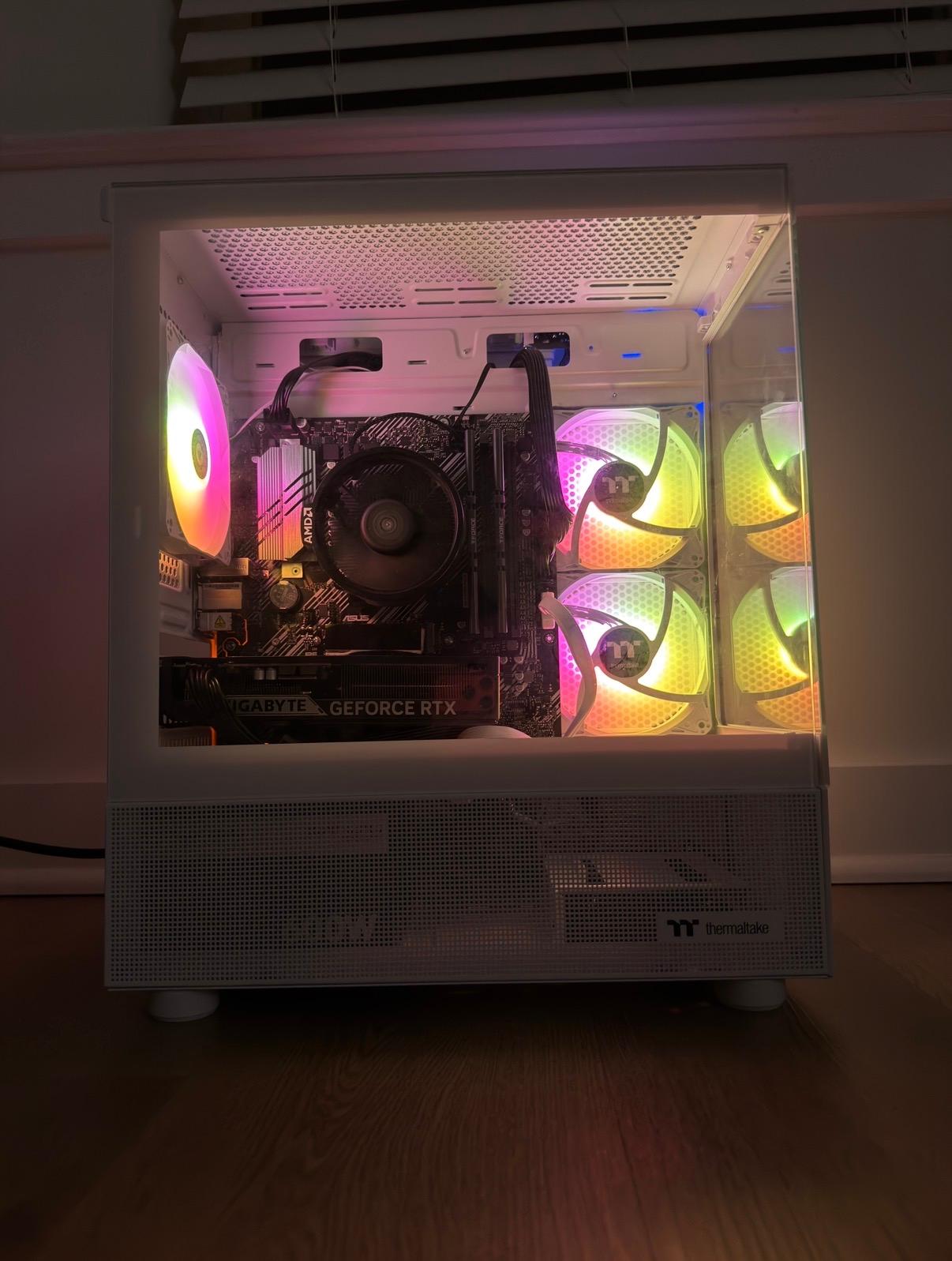 Brand New Custom PC (Ryzen 5 5500, RTX 5060, 16 GB RAM)