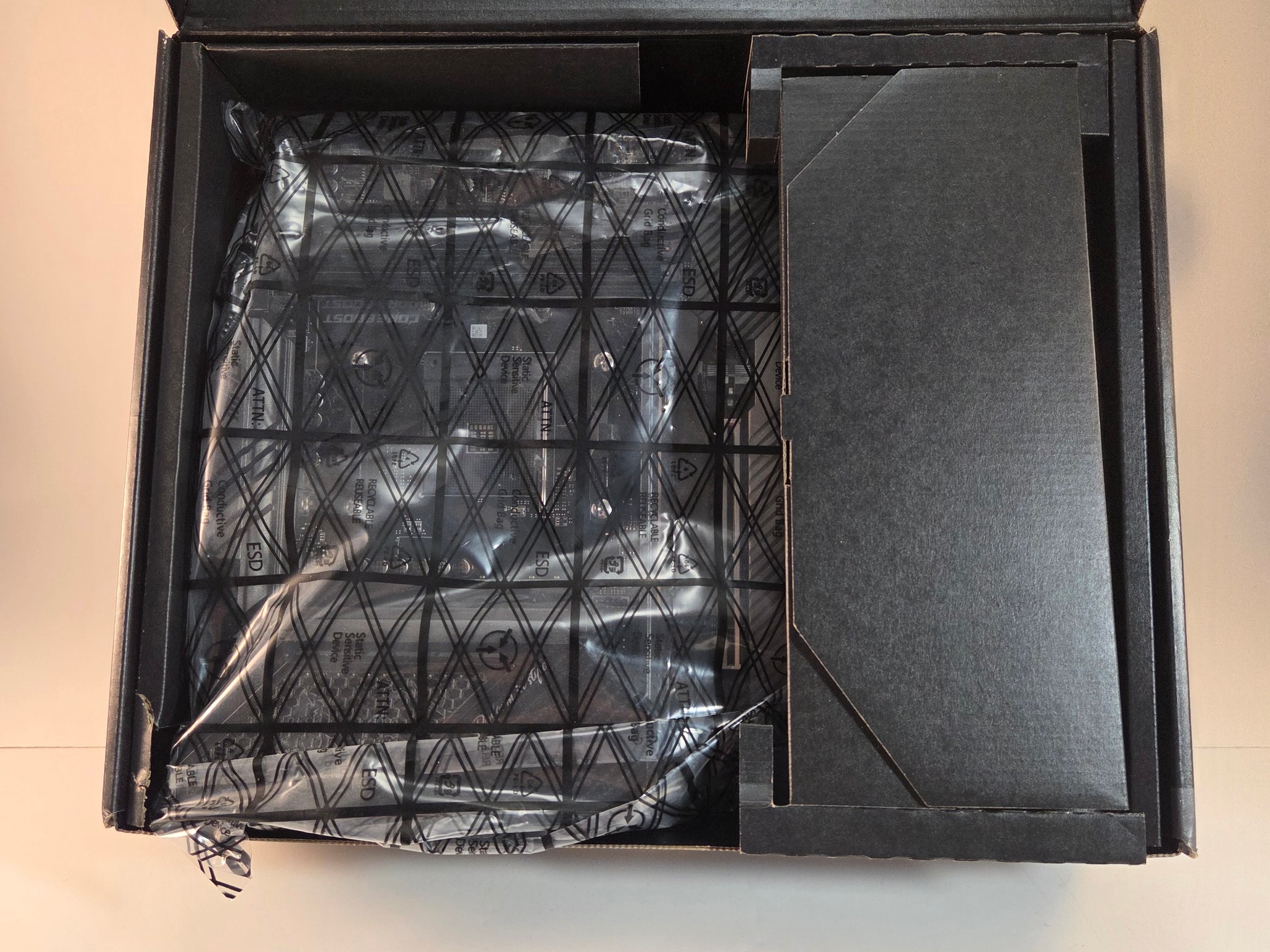 MSI MAG X570S Carbon Max WiFi Motherboard
