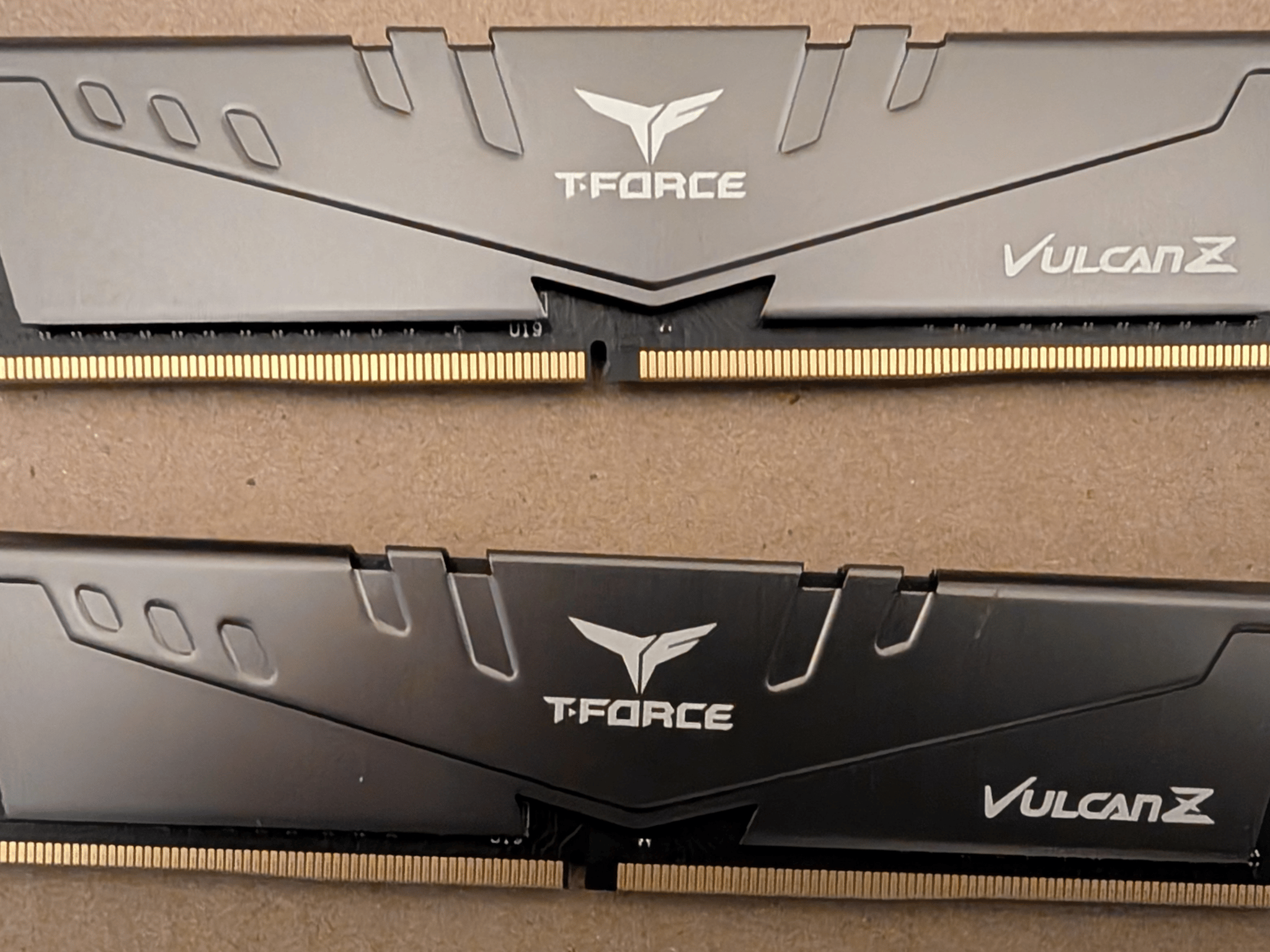 TEAMGROUP T-FORCE VULCAN Z 32GB (2x16GB) DDR4 3200MT/s CL16 Desktop RAM Kit - Gray