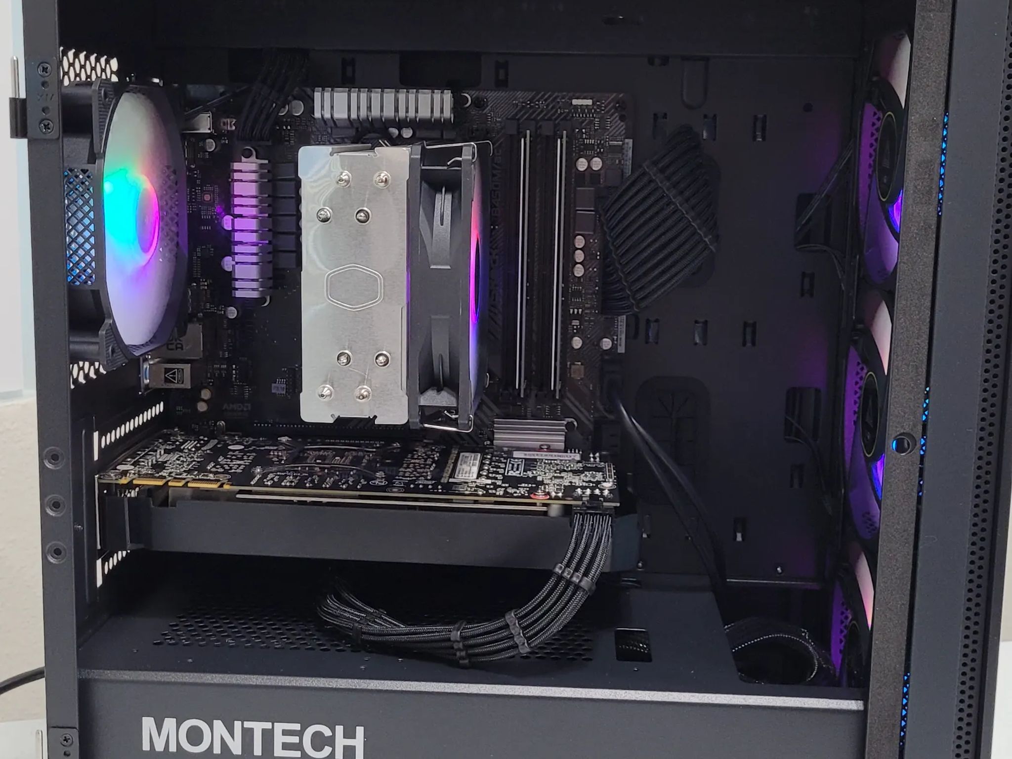 Black Gaming PC (Ryzen 5 2600X + GTX 1070 Ti + 1TB SSD + 16GB RAM