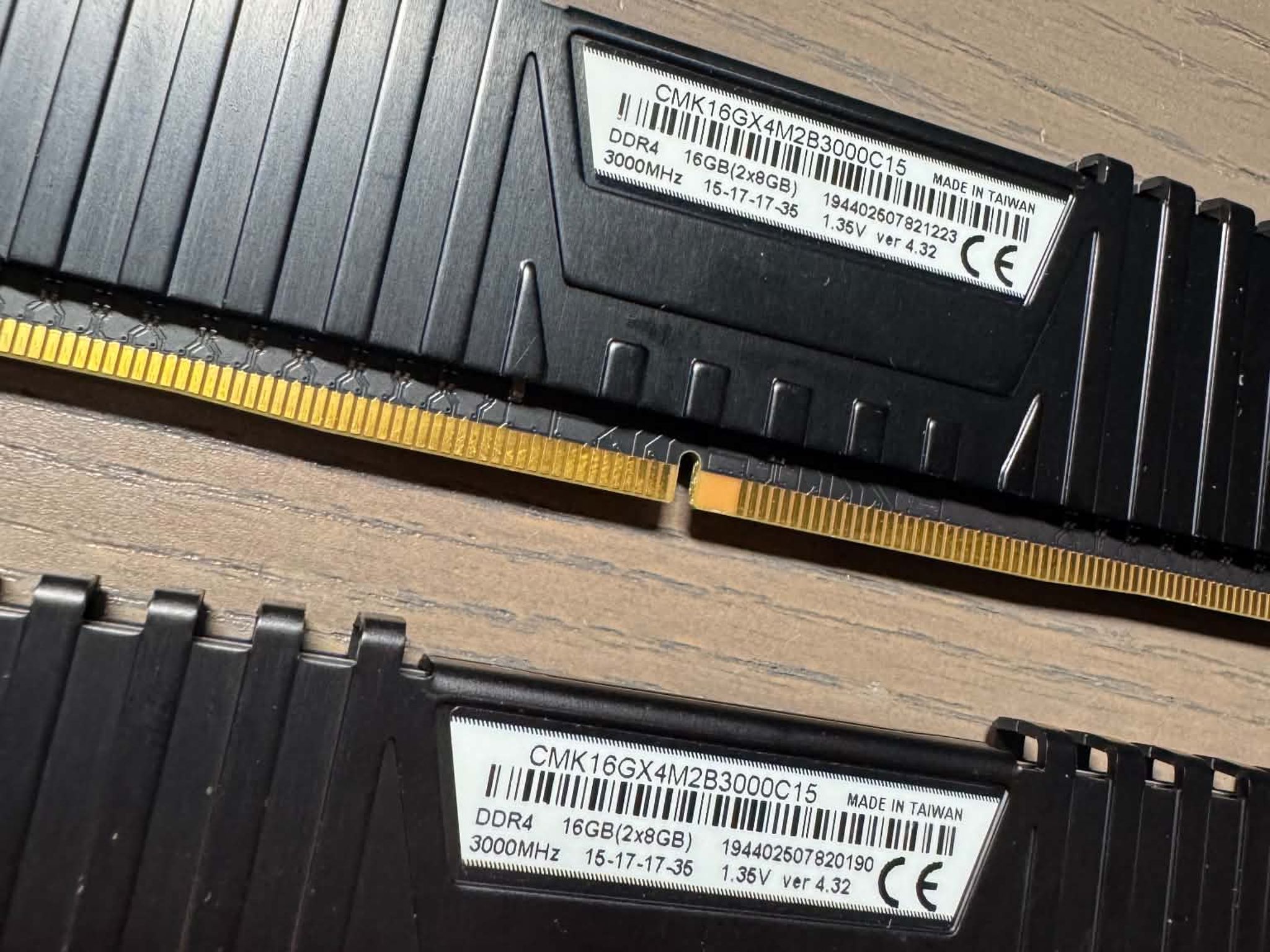 Corsair Vengeance LPX 16GB (2x8GB) DDR4-3000 DIMM 288-Pin RAM CMK16GX4M2B3000C15