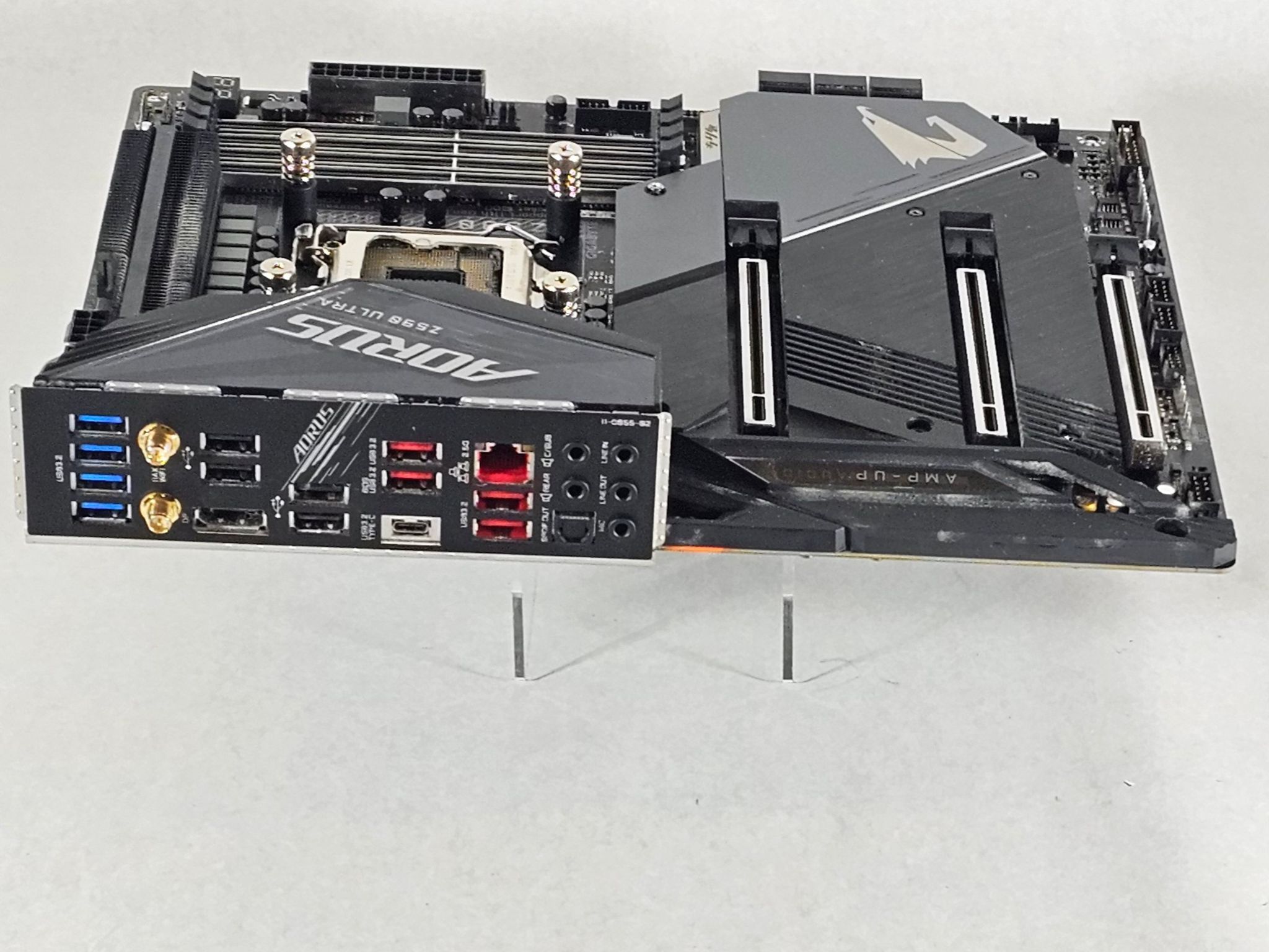 Gigabyte Z590 AORUS ULTRA DDR4 LGA1200 11th Gen Intel ATX Motherboard