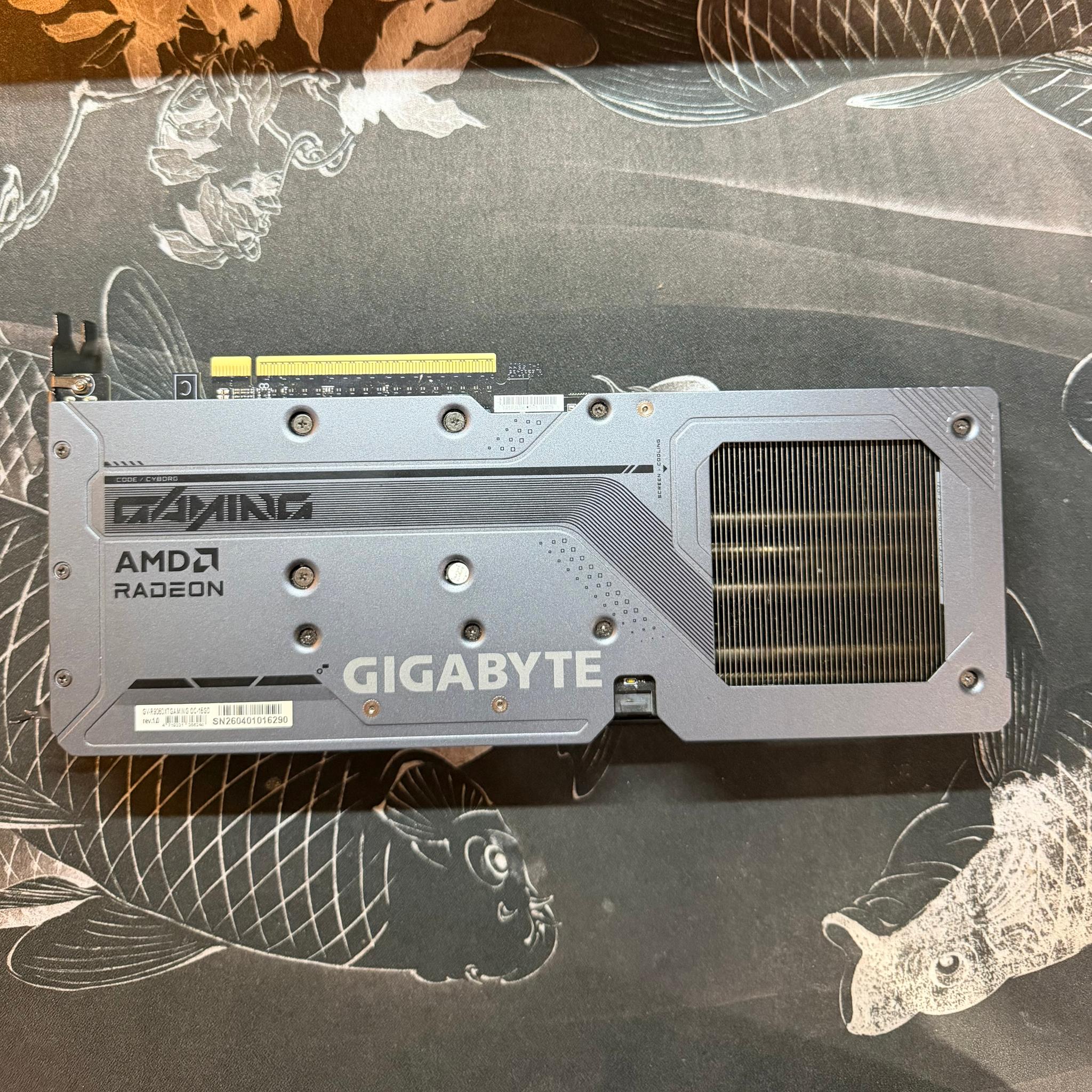 GIGABYTE Radeon RX 9060 XT GAMING OC 16G