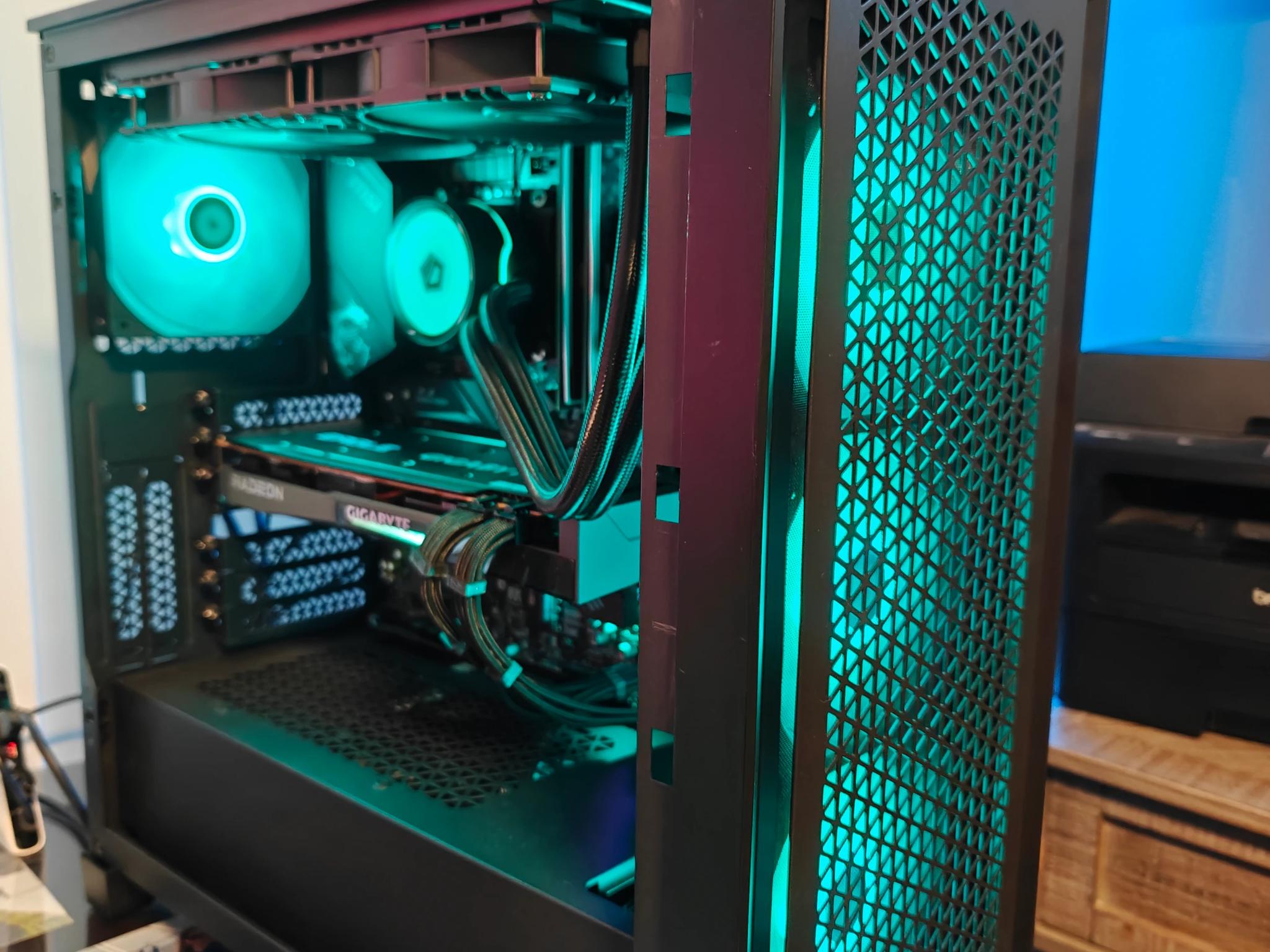 Mid Tier 1440p Gaming PC 10900k & 6700XT