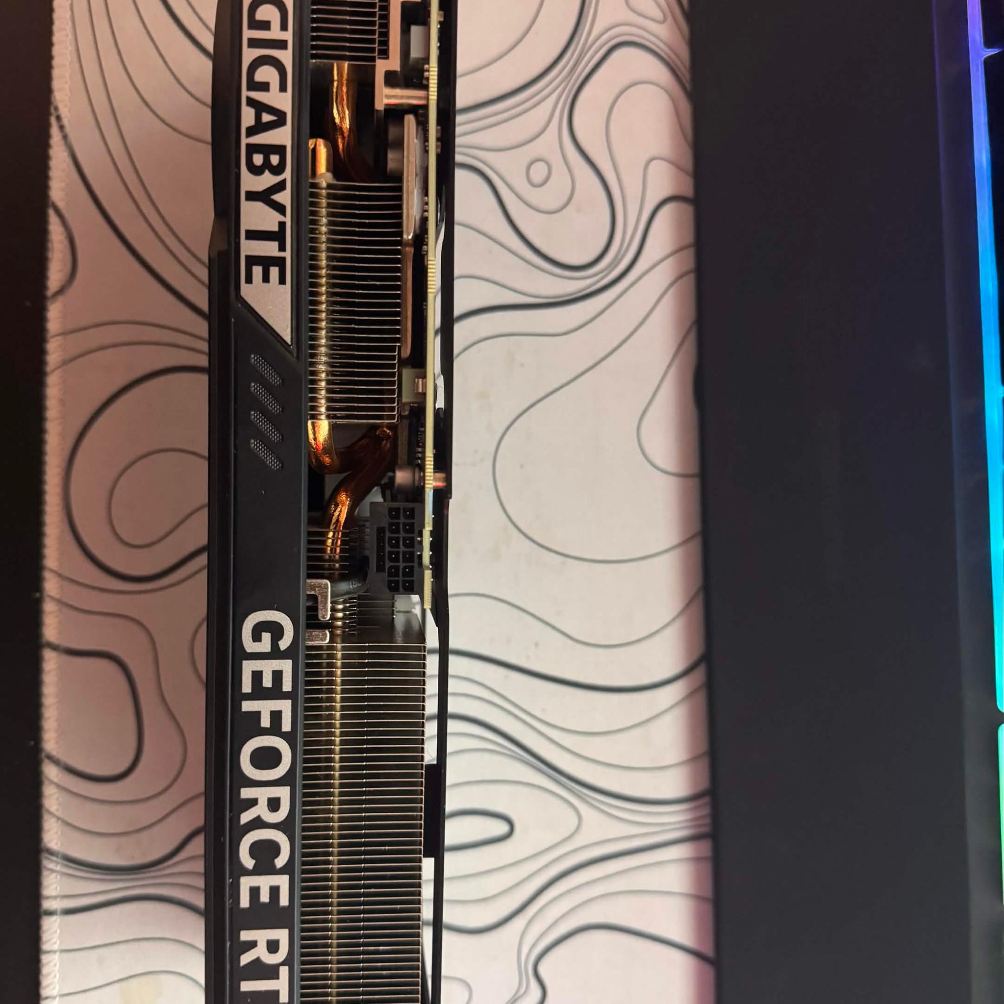 GIGABYTE GeForce RTX 5070 WINDFORCE OC SFF 12G
