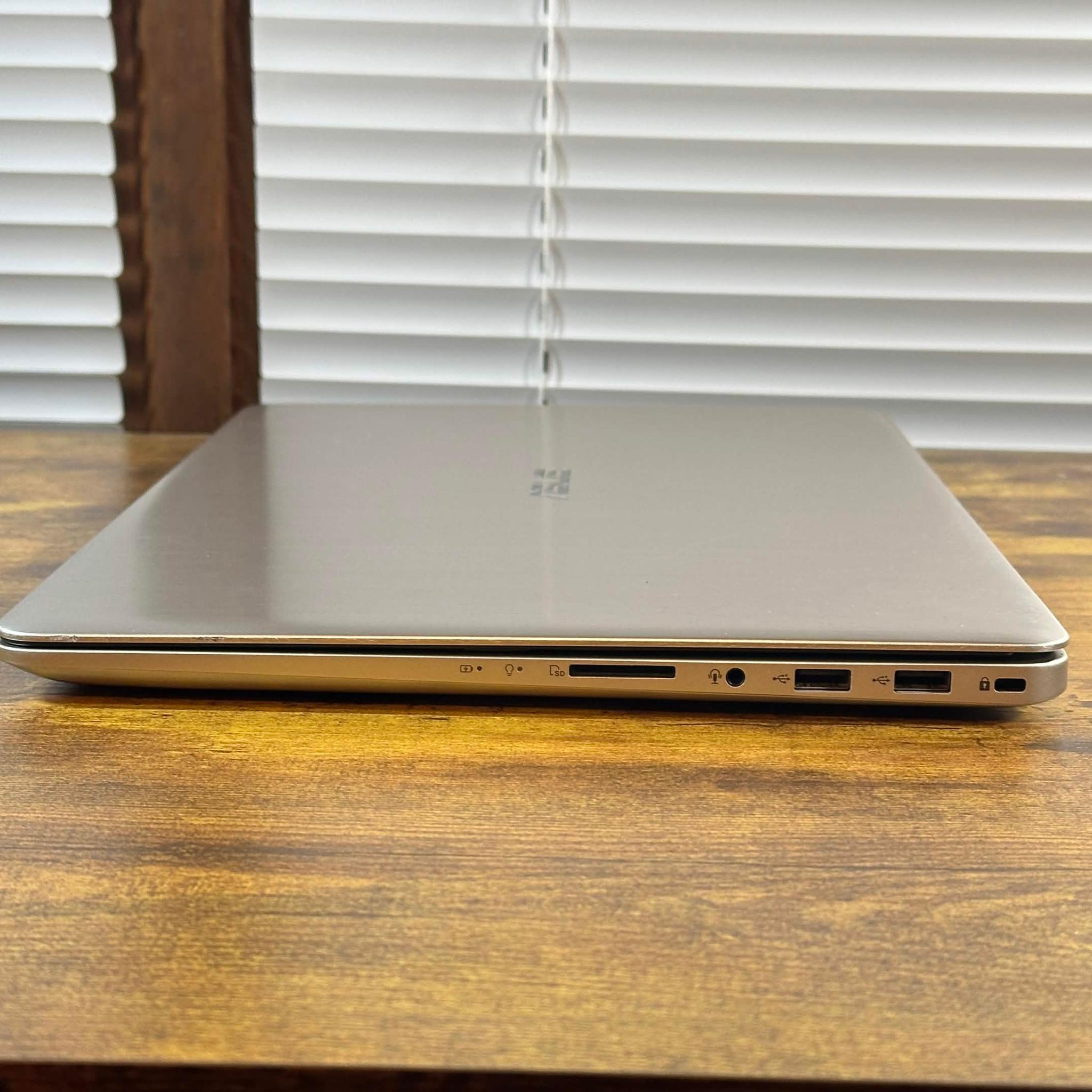 Asus M580V | Intel i7 7700HQ | GTX 1050 4GB | 16GB DDR4 | 1.2TB Storage | Windows 11 | Gaming Laptop