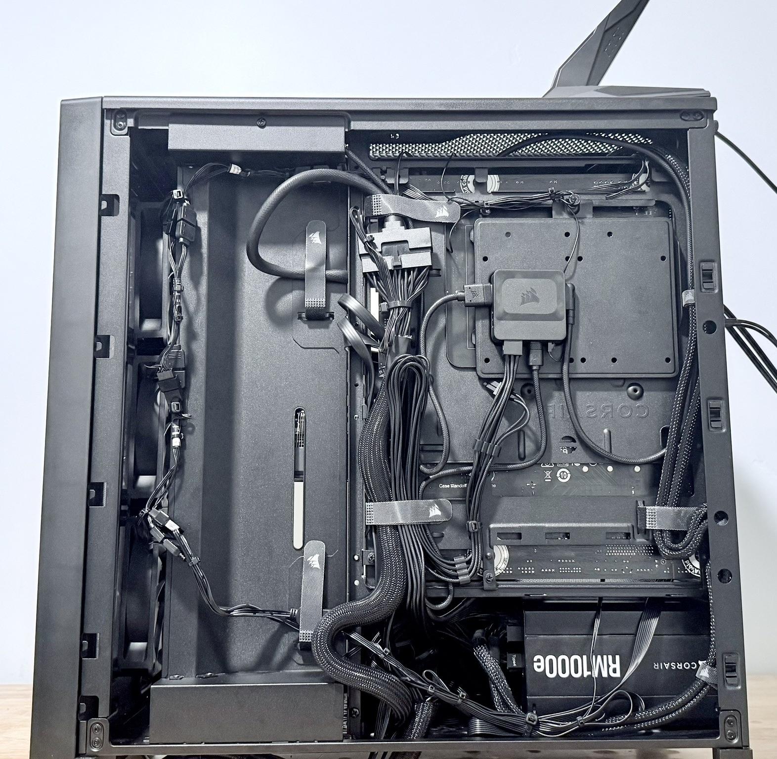 Corsair 4000D RTX 5070 OC 12GB