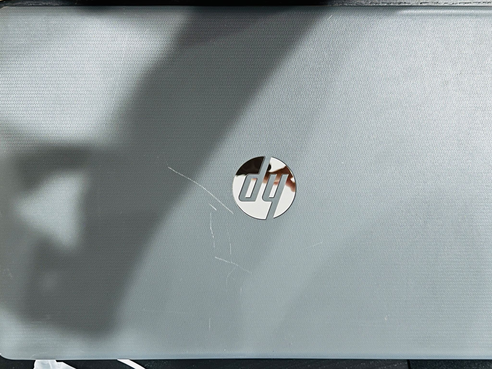 GOOD LAPTOP FOR KIDS! BUT NEEDS BATTERY CHANGE!!! CHEAP CHEAP PRICE