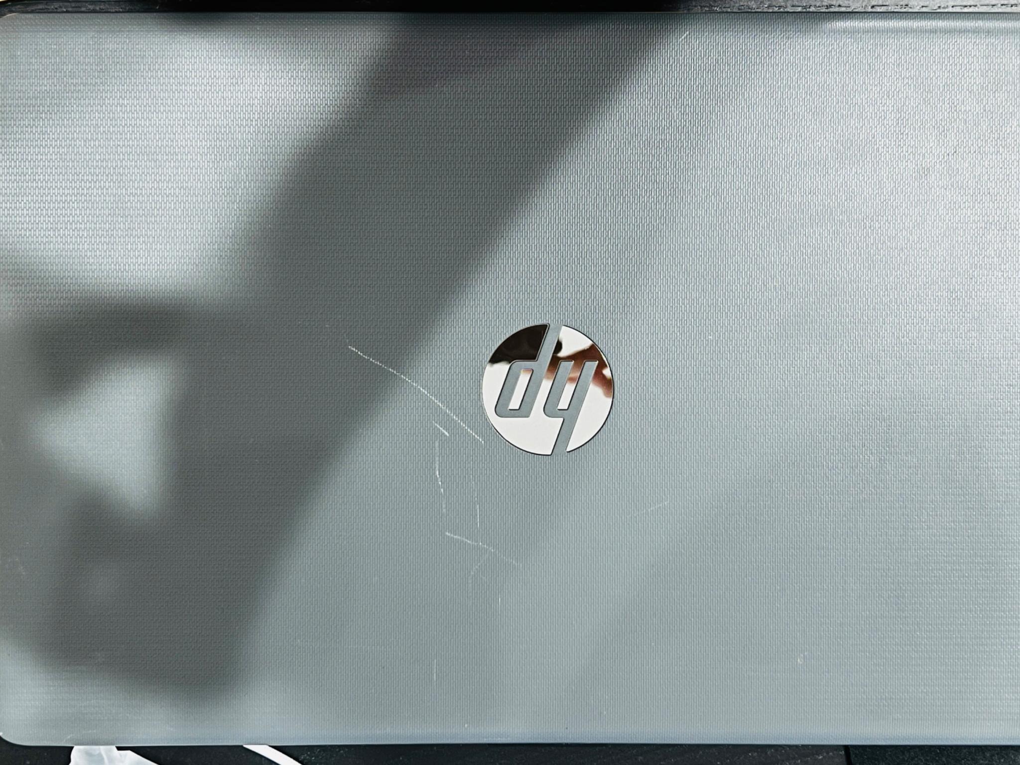 GOOD LAPTOP FOR KIDS! BUT NEEDS BATTERY CHANGE!!! CHEAP CHEAP PRICE