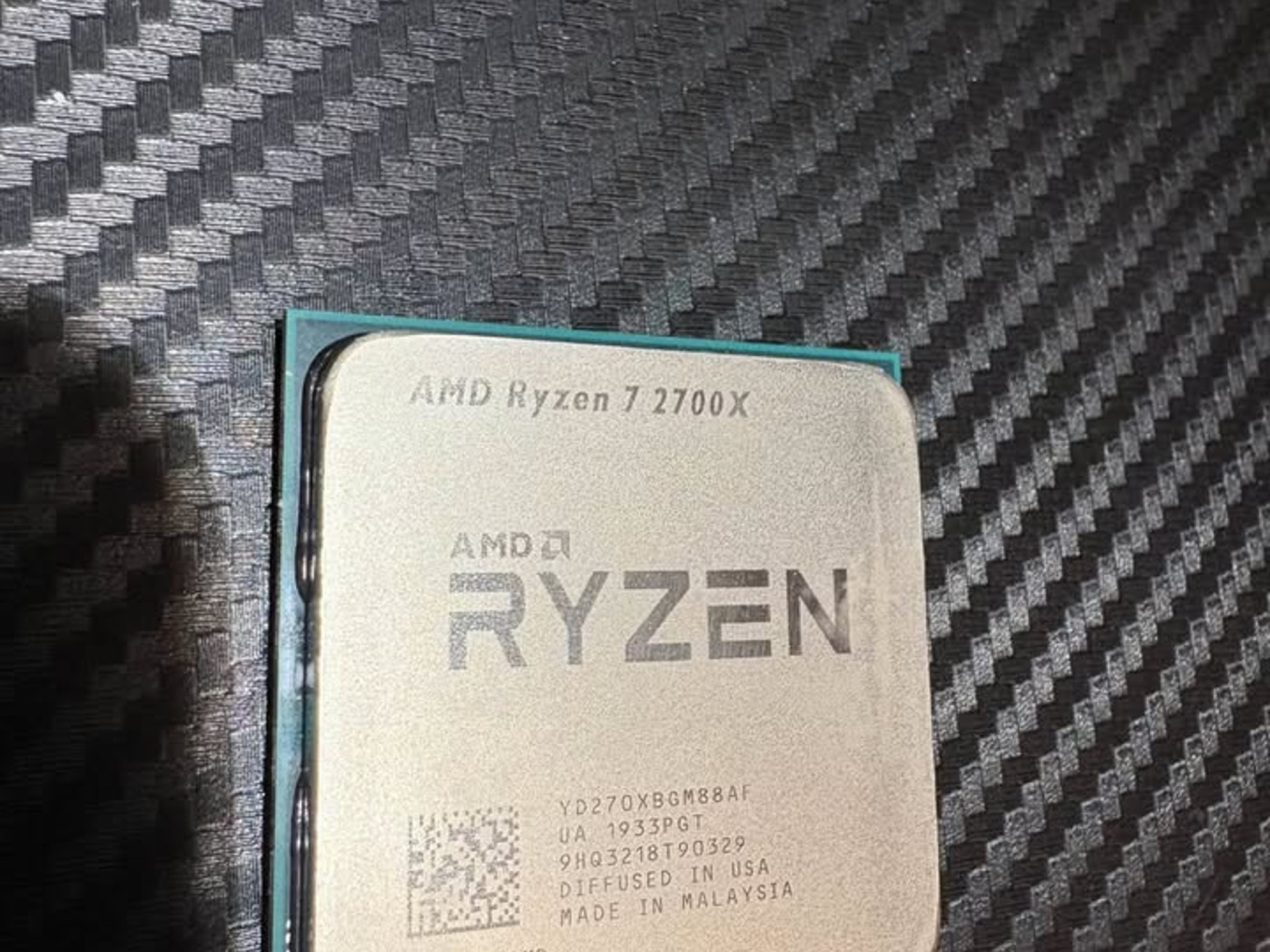 MSI Tomahawk B450 ATX, R7 2700x, Corsair Vengeance LPX 2x8GB RAM