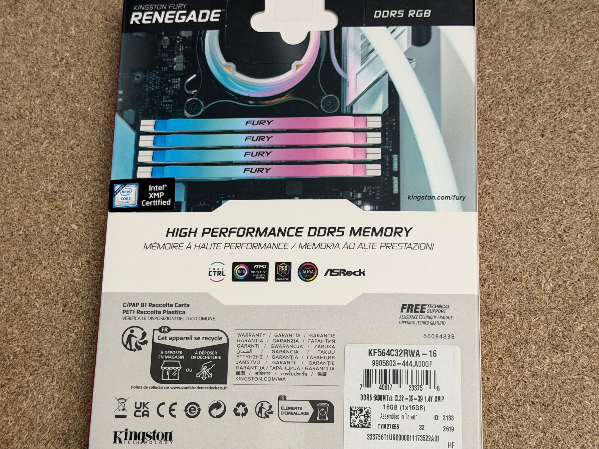 DDR5 RAM - White RGB - Kingston Fury Renegade