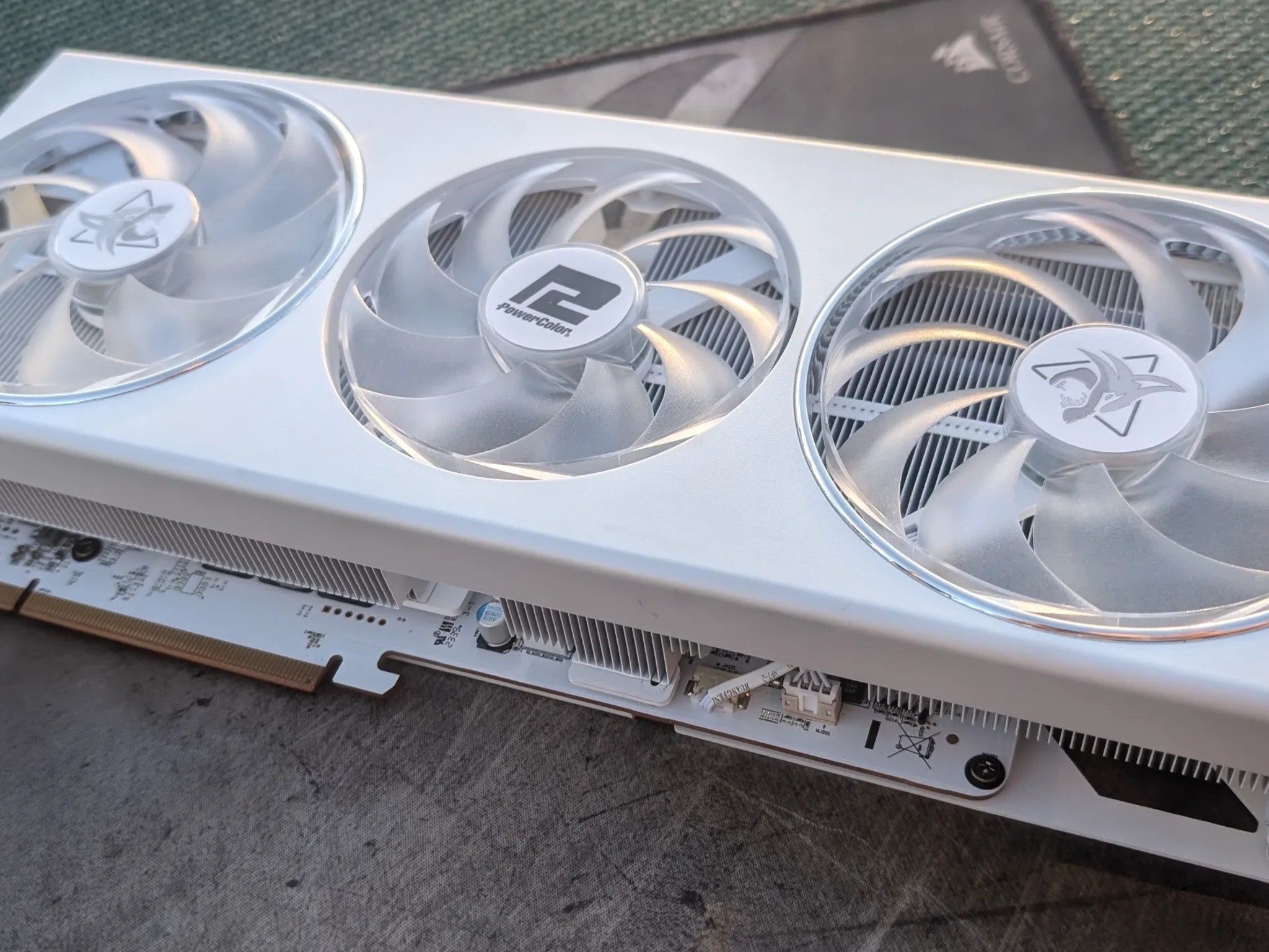 7800XT Spectral White - Never Used to Game or Anything