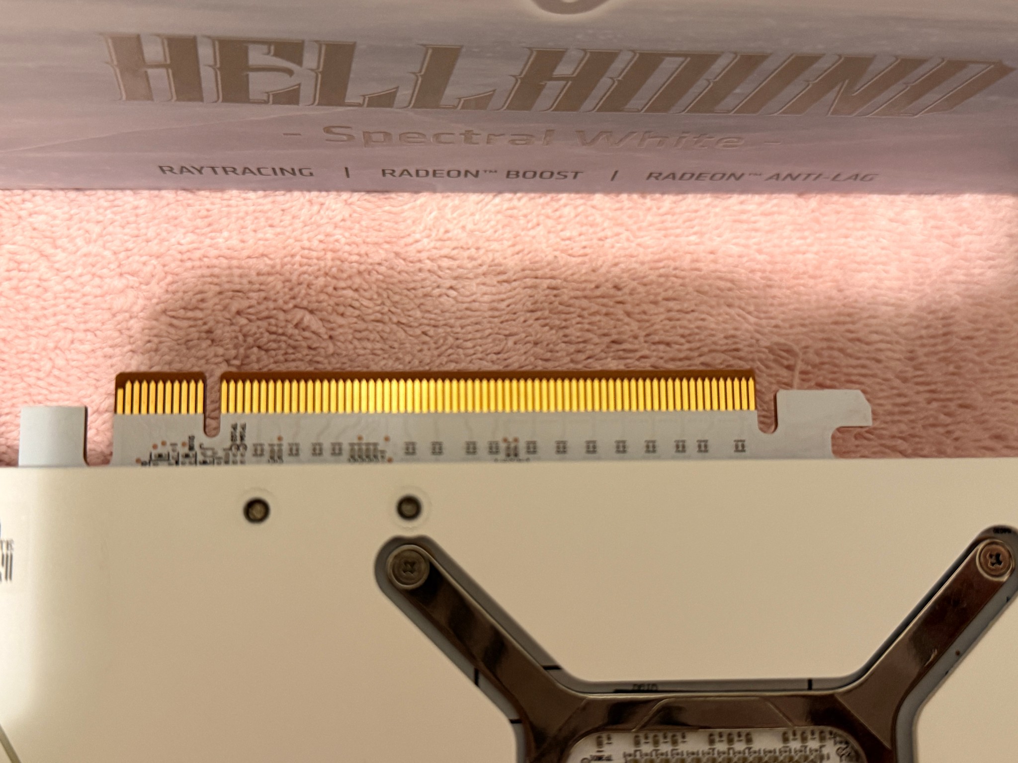 PowerColor Hellhound Spectral White Radeon RX 7900 XTX