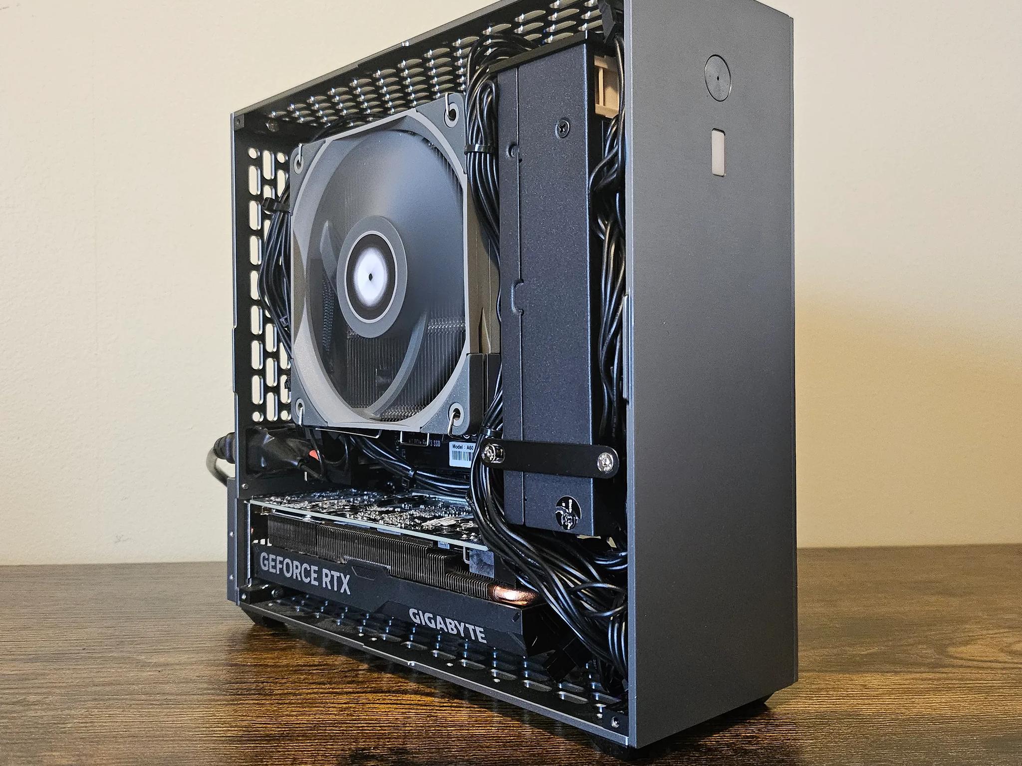 5 Liter 13600kf/RTX 4060 LP SFF Gaming PC