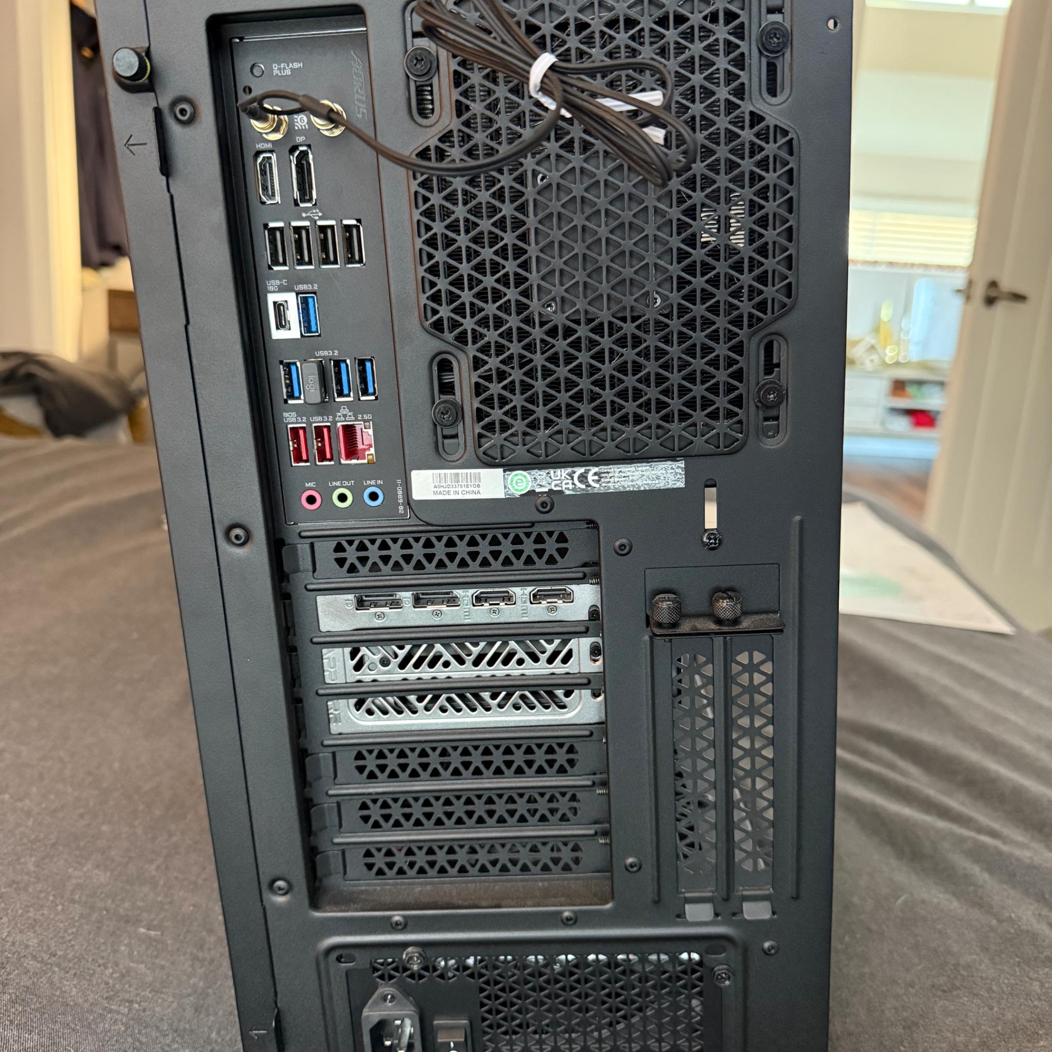 NEW* CUSTOM BUILT BLACKOUT HIGH SPEC AMD PC