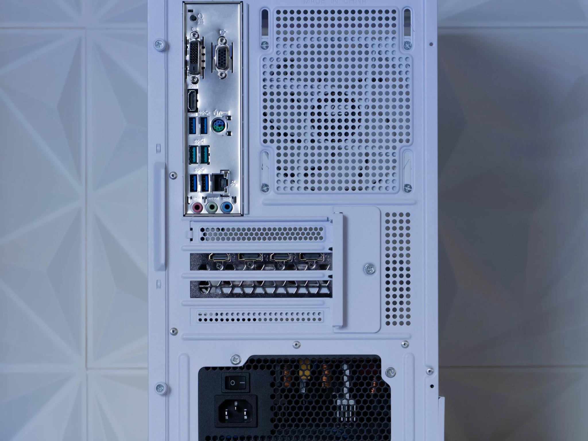 ⛄️ Snowy Spirit | Ryzen 5 5600X / RTX 3070 Ti / 32GB RAM / 1TB NVMe Gaming PC ⛄️