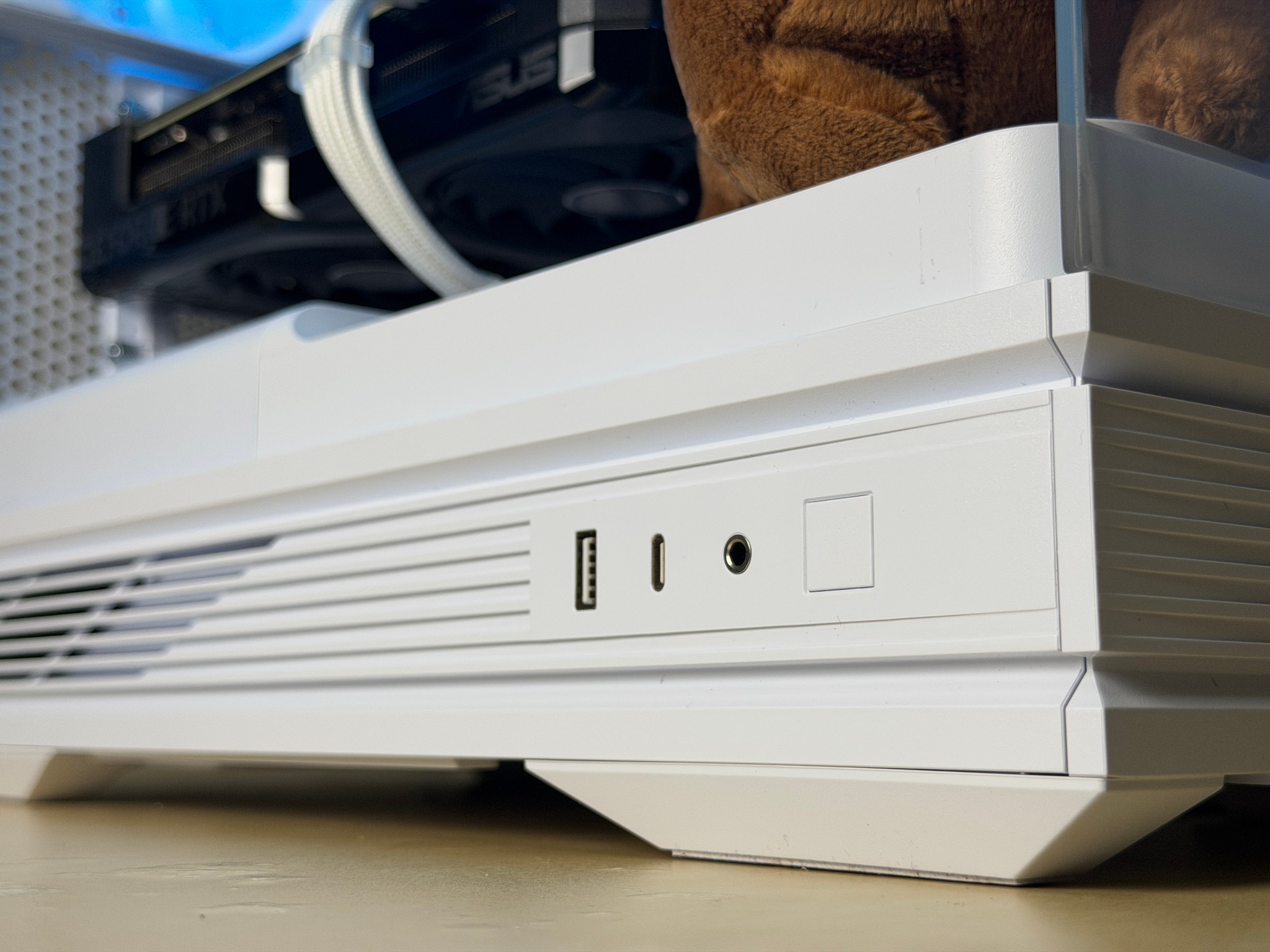 🧊💎 1440p White Gaming PC -  Ryzen 7 5700x / RTX 4070  / 1TB NVME SSD / 32GB Ram / Wifi + Bluetooth