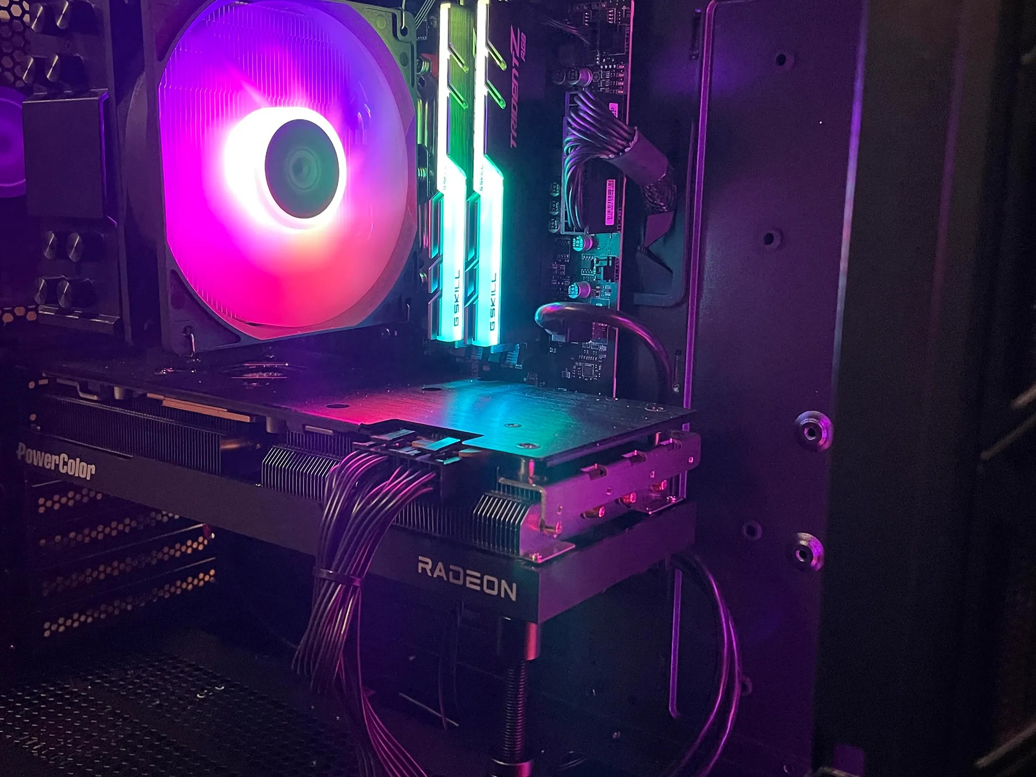 Custom Built AMD gaming PC, R7 5800x, 7800xt. Gaming, Streaming, WiFi, Ethernet.