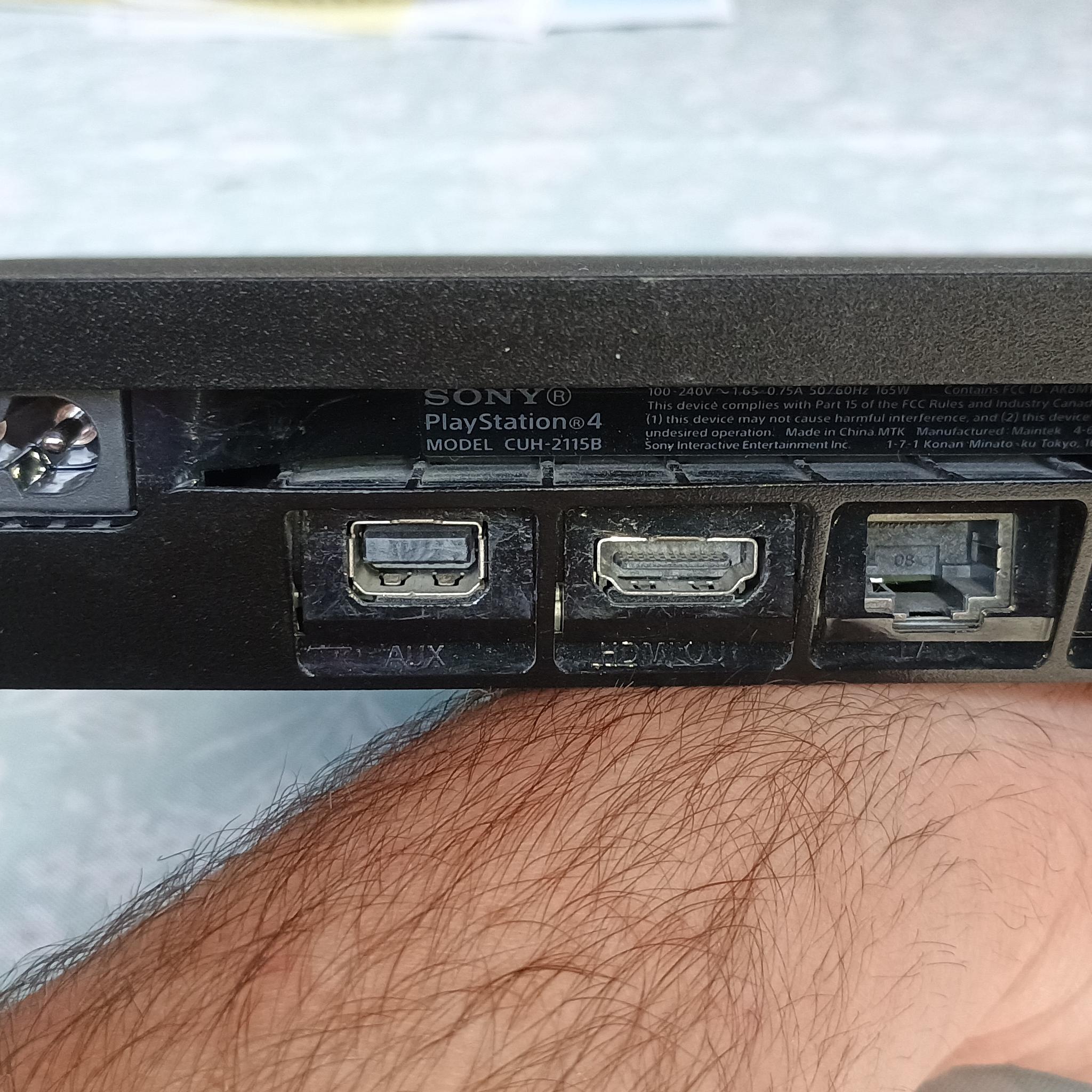 PS4 Slim 1 tb