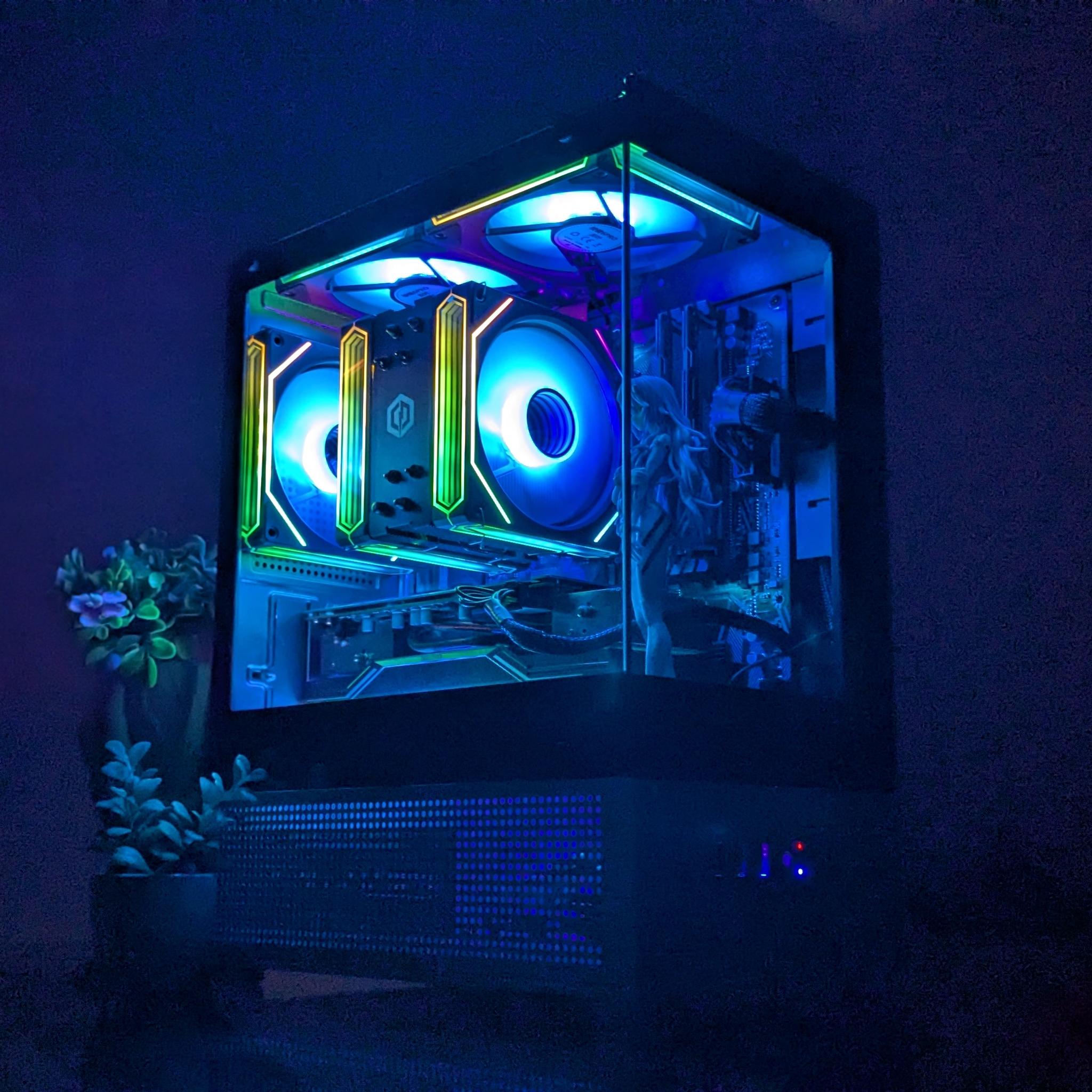 The Aesthetic White & Black | Ryzen 5 CPU + RX 5600XT GPU | 16GB RAM | 512GB SSD