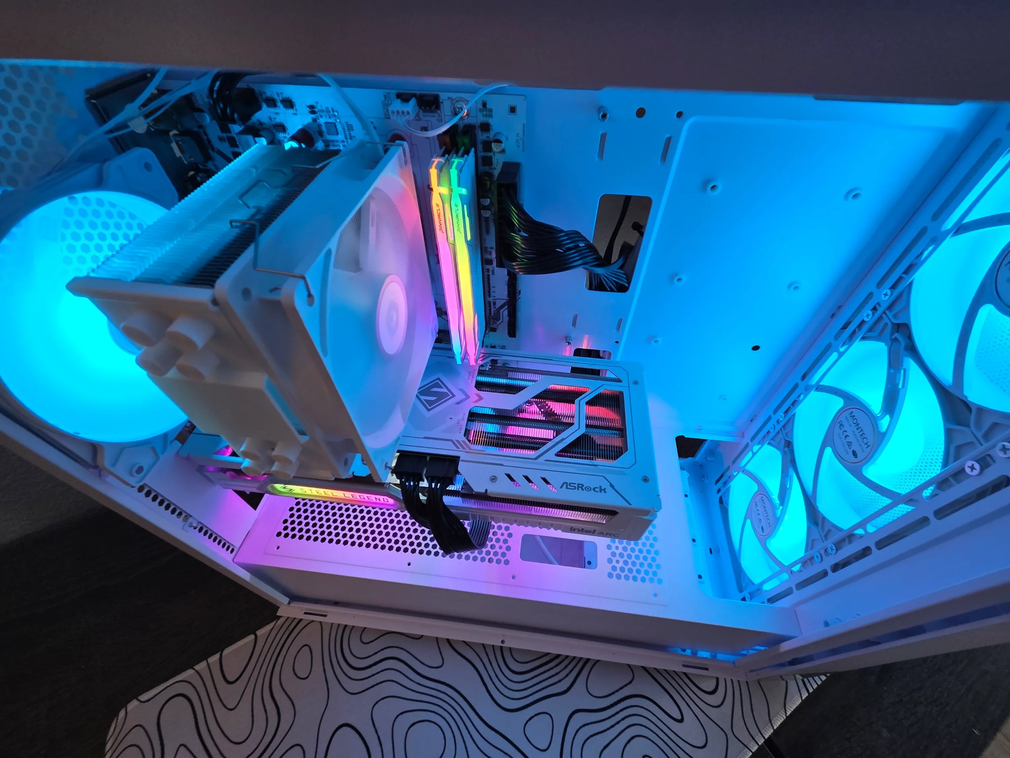 Aesthetic frost white gaming pc !(NEW)!