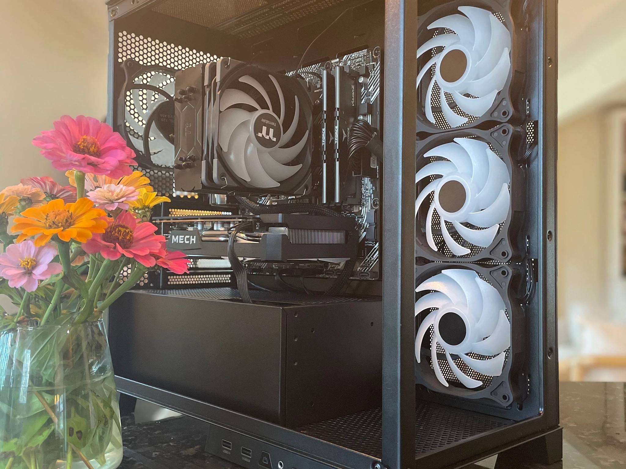 Rx 6600 XT Gaming PC / Ryzen 5 5500 / 16 GB RAM / 1TB NVMe