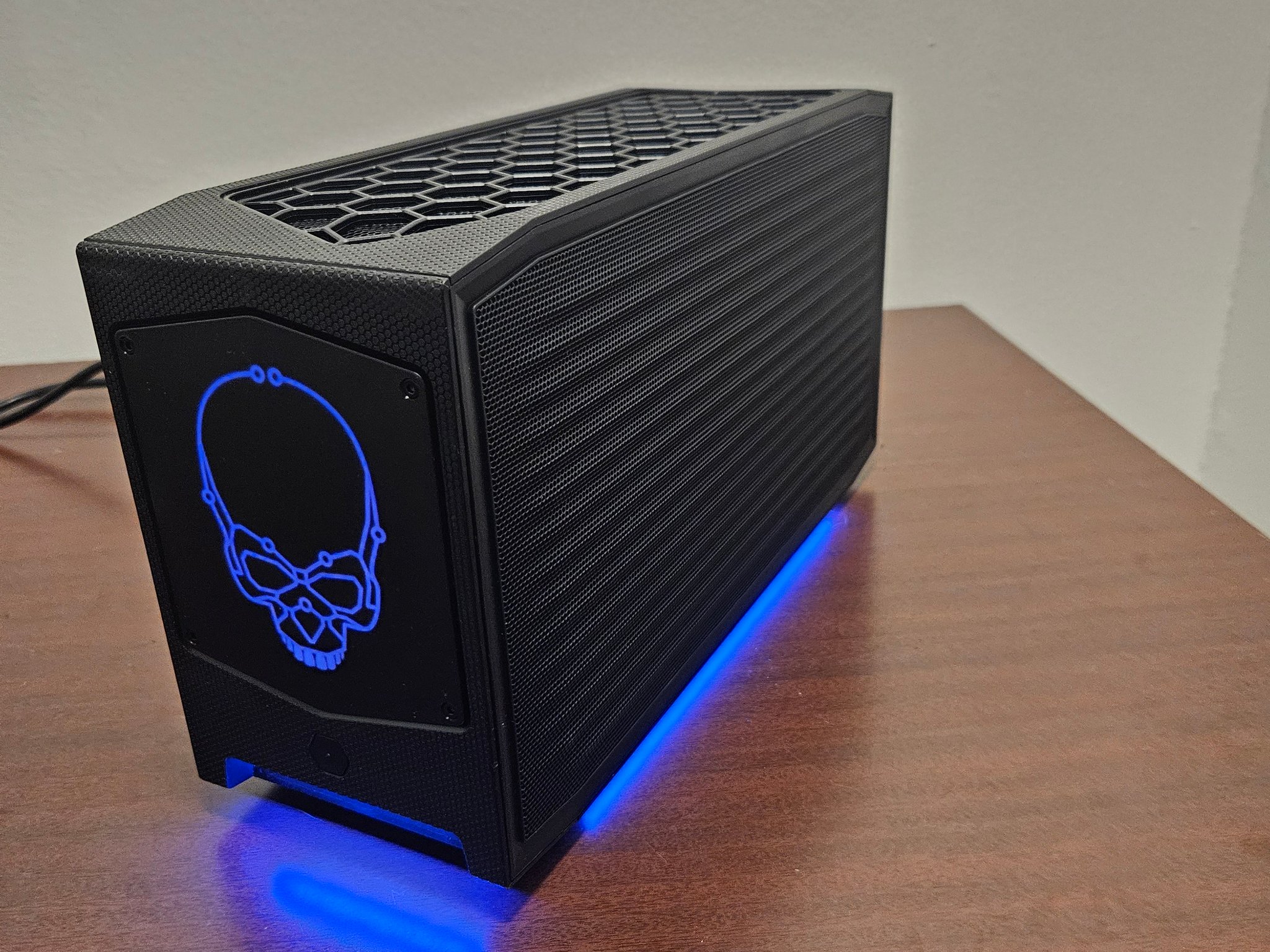 Intel NUC 11 Extreme ARC B580
