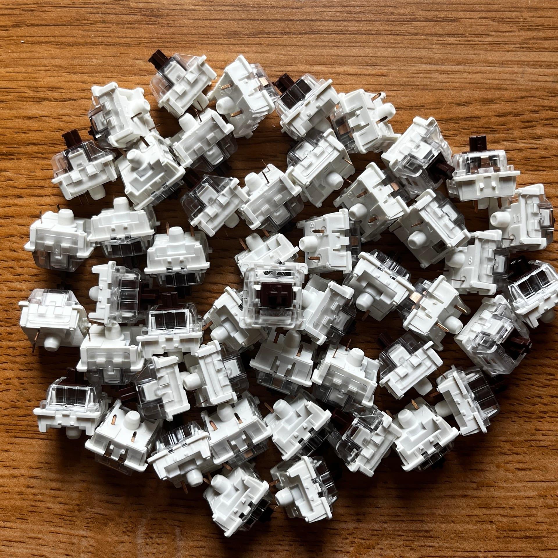 Various types of Keyboard Switches (Gateron Yellow + Huan Browns)
