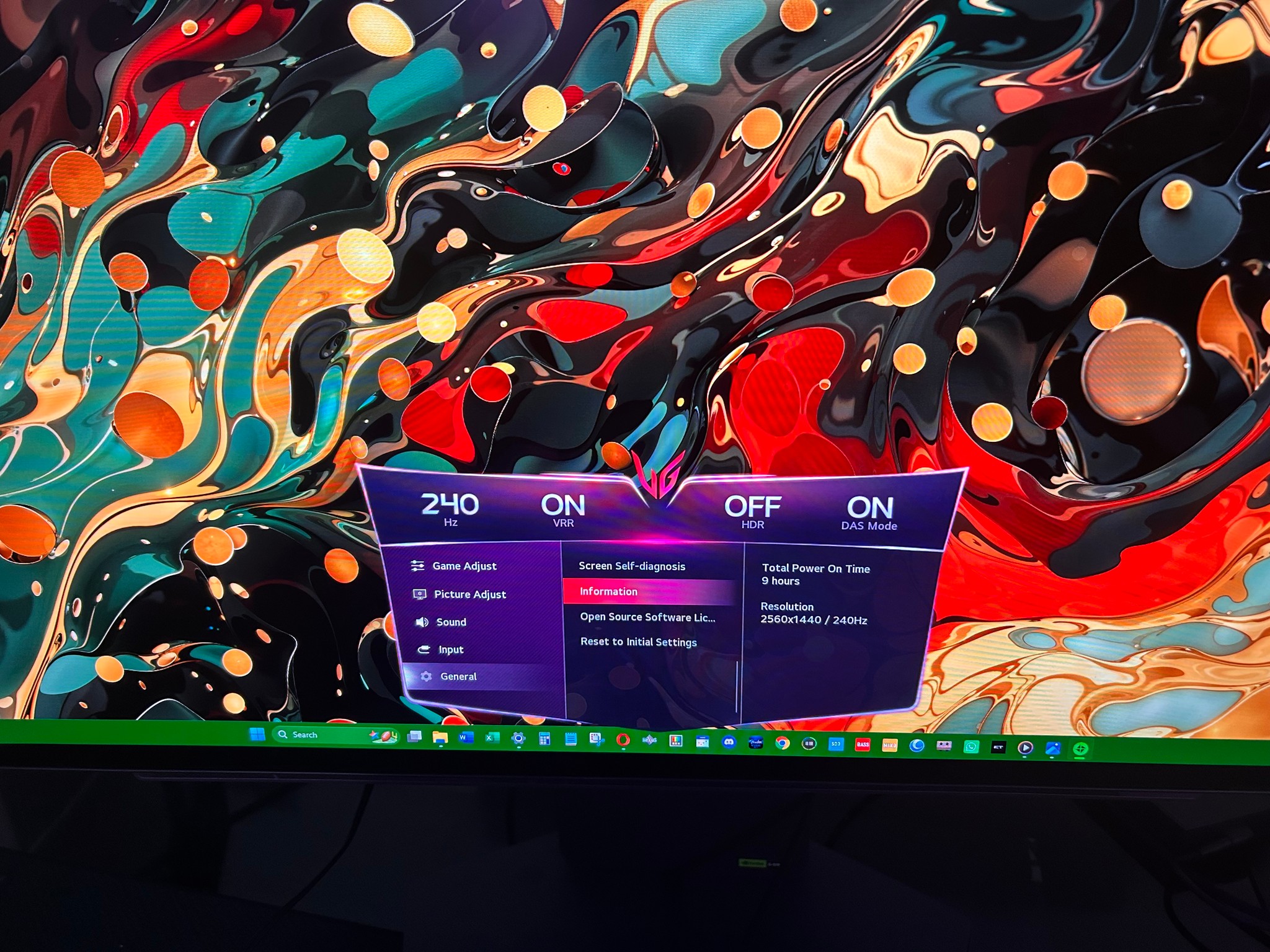 LG UltraGear 27" OLED (240hz) 2K (2560x1440) Gaming Monitor (27GX704A-B) (Only 9hrs Used!)