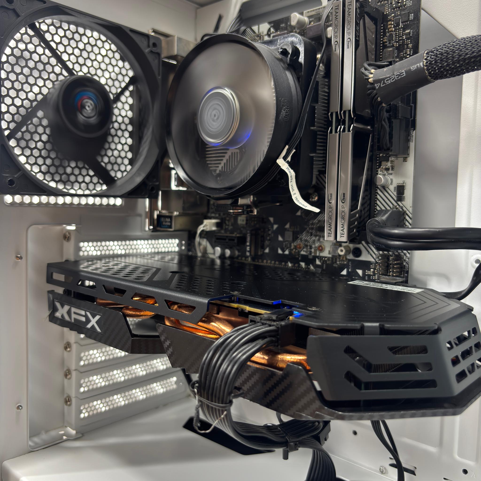 White RGB Gaming PC | Ryzen 7 2700X | RX 580 8GB | 16GB RAM | 2.24TB Storage SSD + HDD