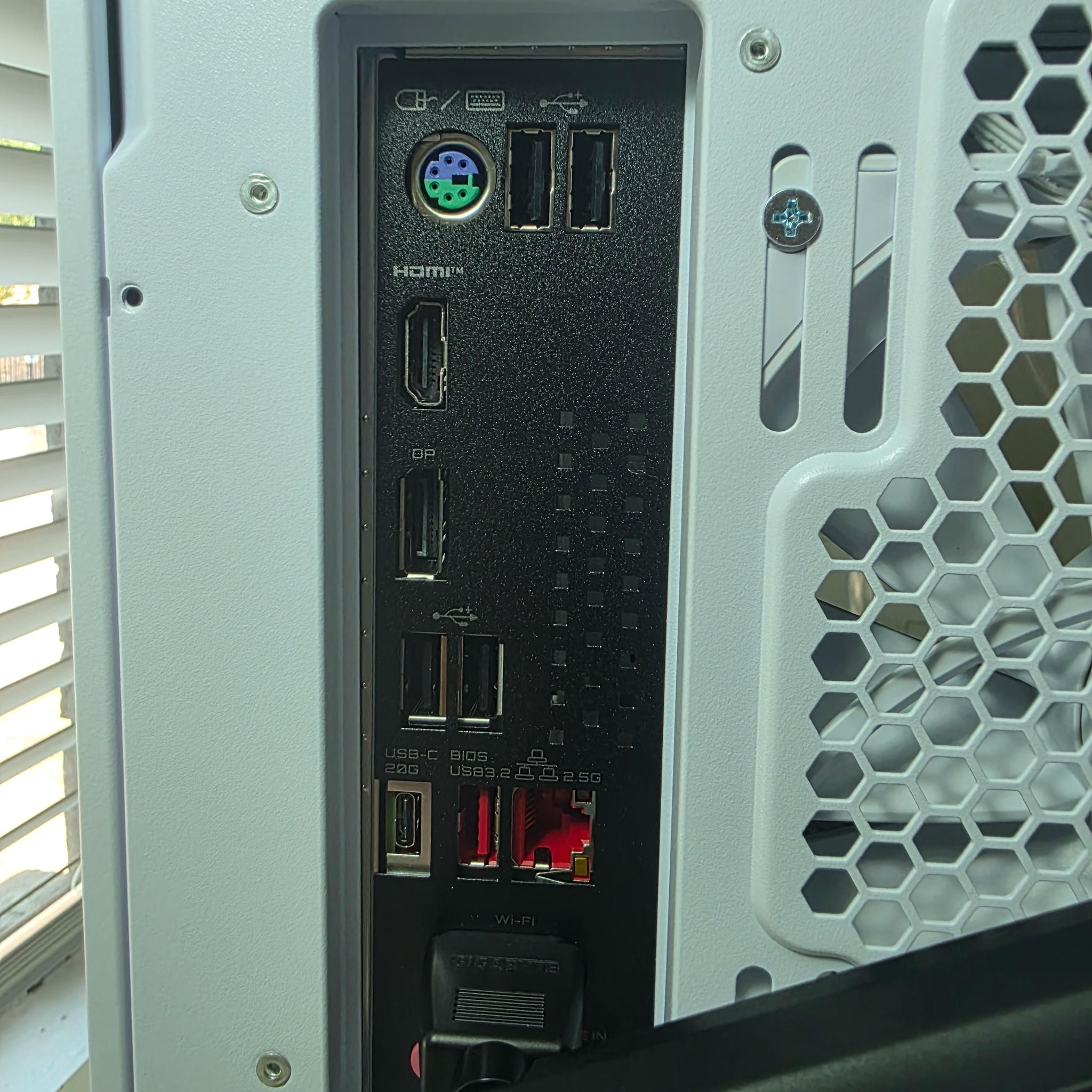 Radeon RX 9060 XT 16GB Custom Gaming PC - Core Ultra 5 250K Plus, 32GB RAM, 1TB NVMe SSD