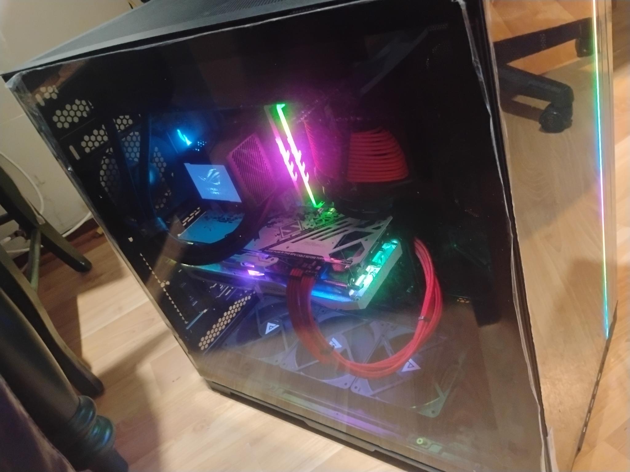 AMD Radeon RX 7700 XT - Image 5