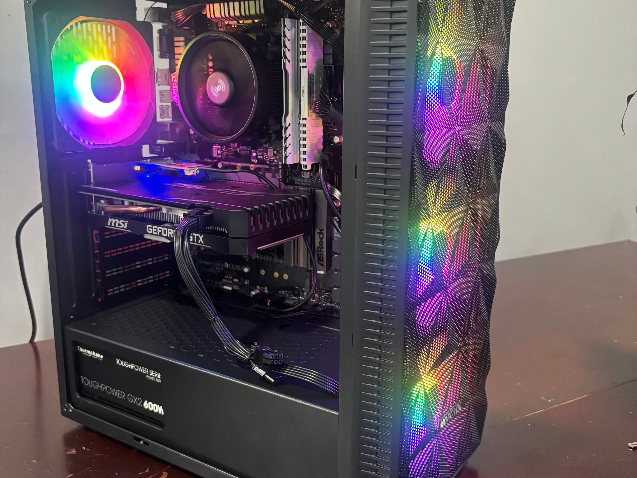 Ryzen 5 2600 - GTX 1660 - 512gb 2.5ssd - 16gb ddr4 - win 10