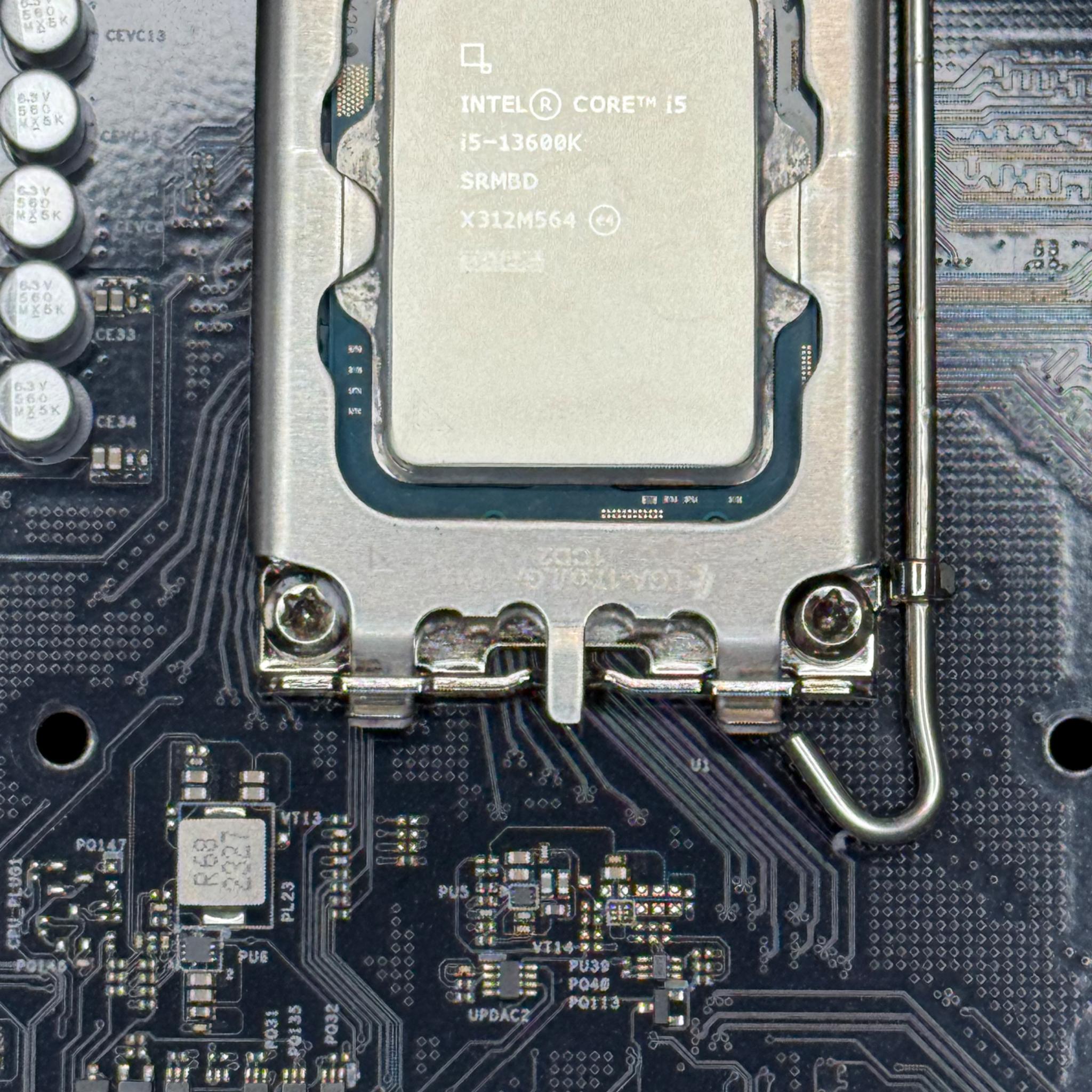 ASRock Z690 PG 4 D4+ i5 13600k+16gb 2x8GB DDR4 Teamgroup Vulcan 3600 CL 18