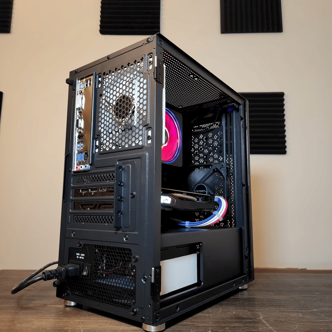 AMD Ryzen 5 1600 // Nvidia GeForce GTX 1650 // Silicon Power 16GB 3200MHz 