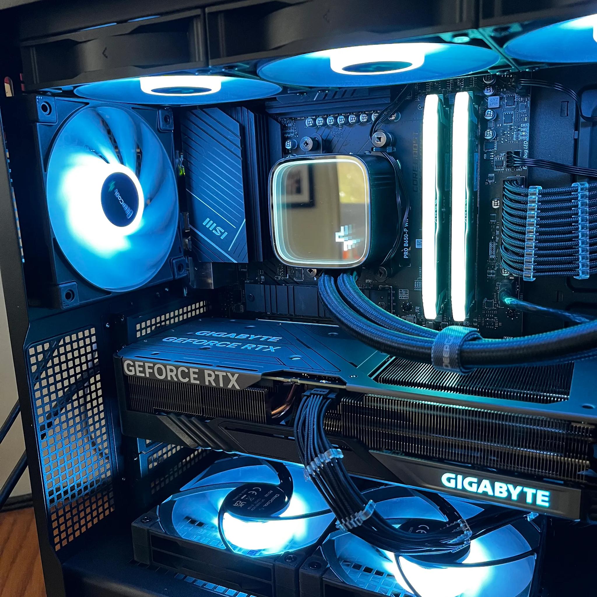 The Raven - Ryzen 5 7600X | RTX 4070 Ti OC | 32GB DDR5 @ 6000MT/s | 2TB storage | 850W PSU