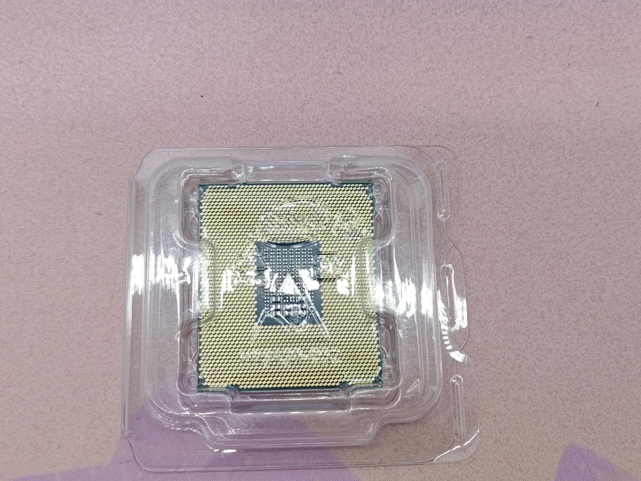 Intel Xeon E5-2687WV4