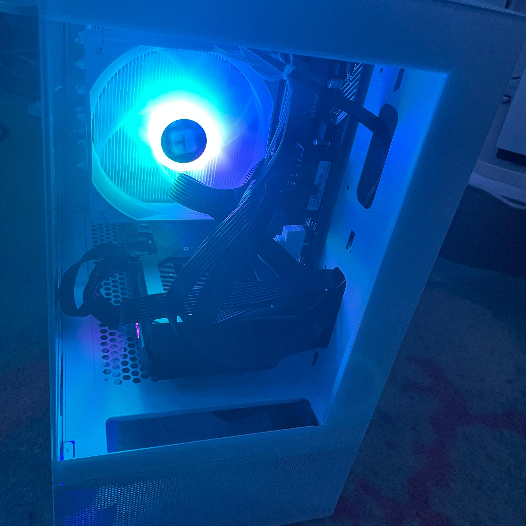Mid Range Gaming Pc Radeon RX 7600 XT Ryzen 5 5600