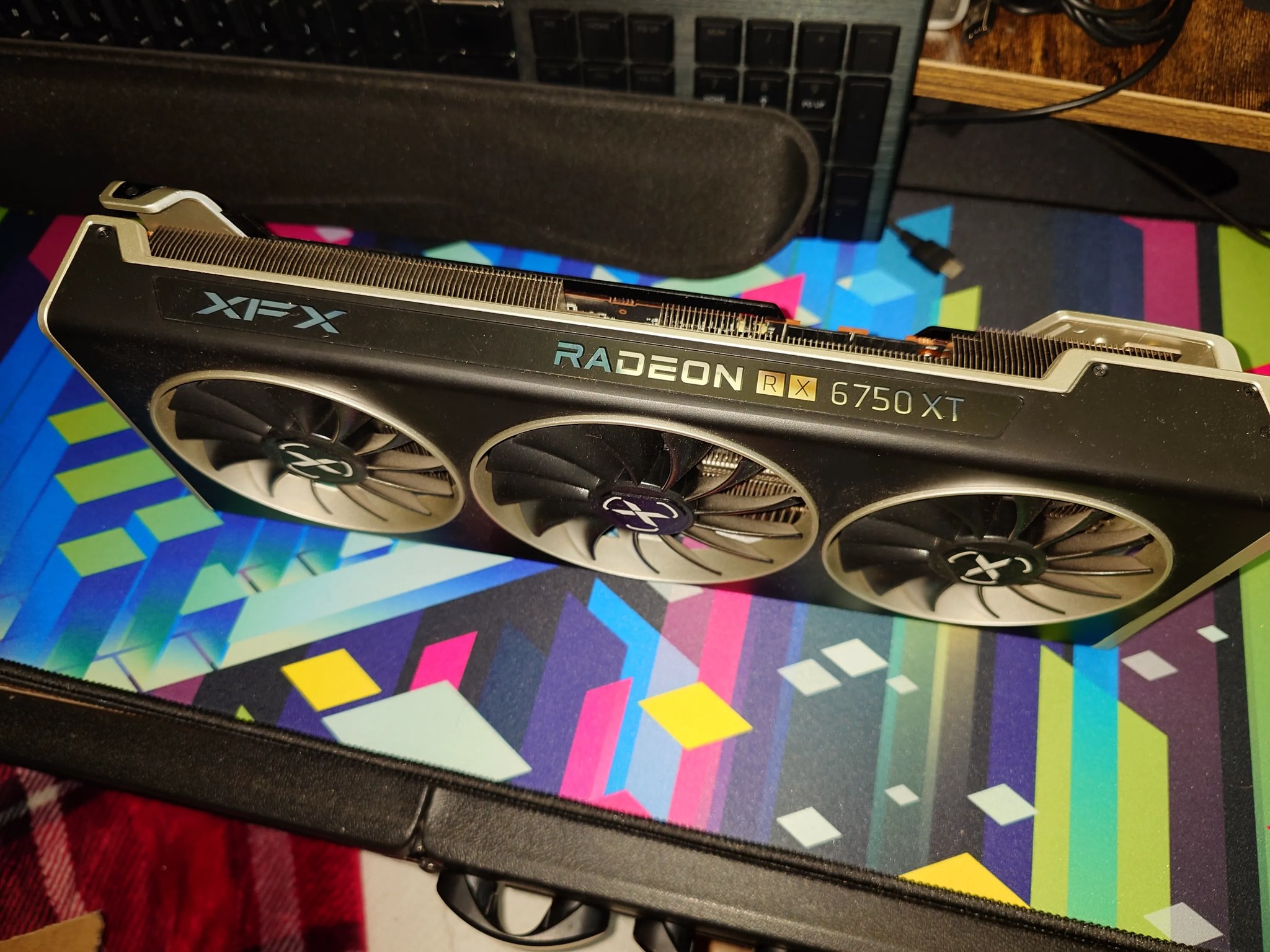 Radeon RX 6750 XT - XFX Mercury 319 12GB Vram